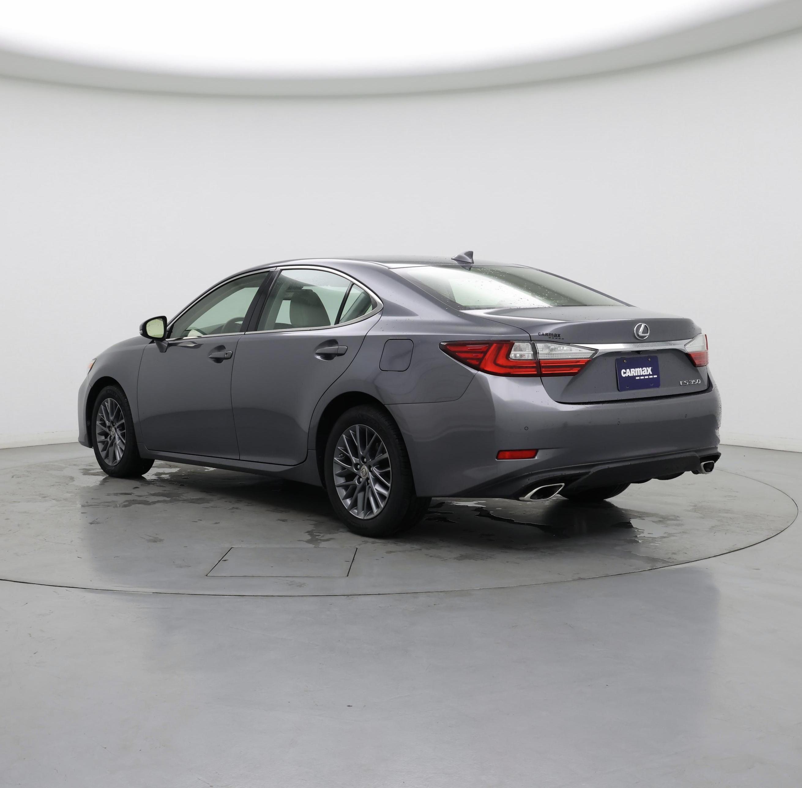 Thumbnail: 2018 Lexus ES - 2