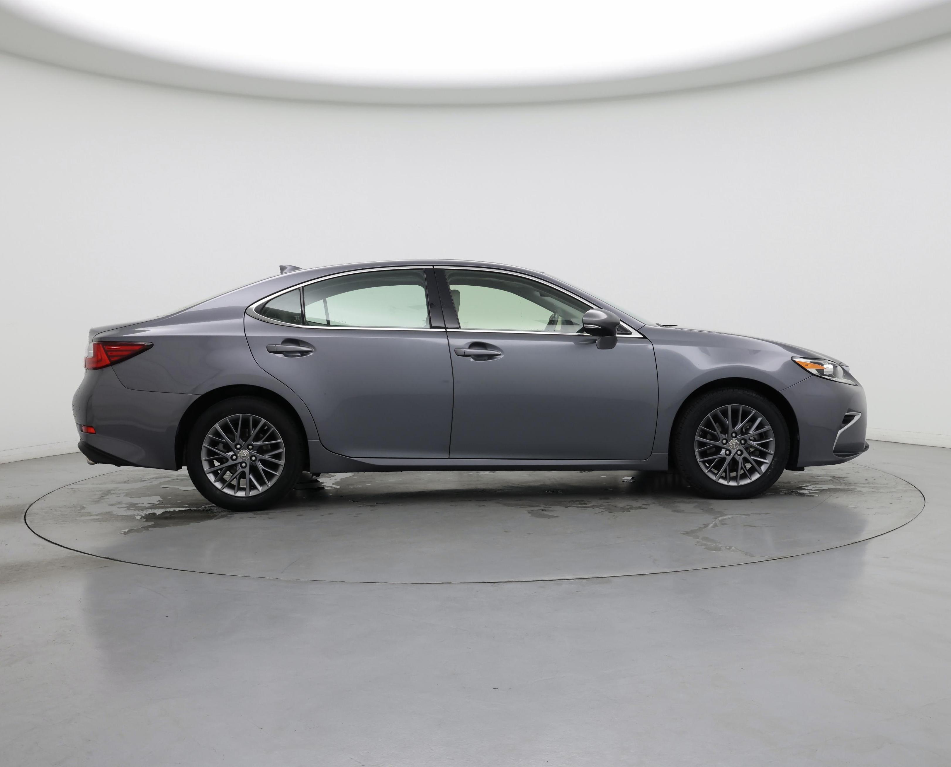 Thumbnail: 2018 Lexus ES - 7