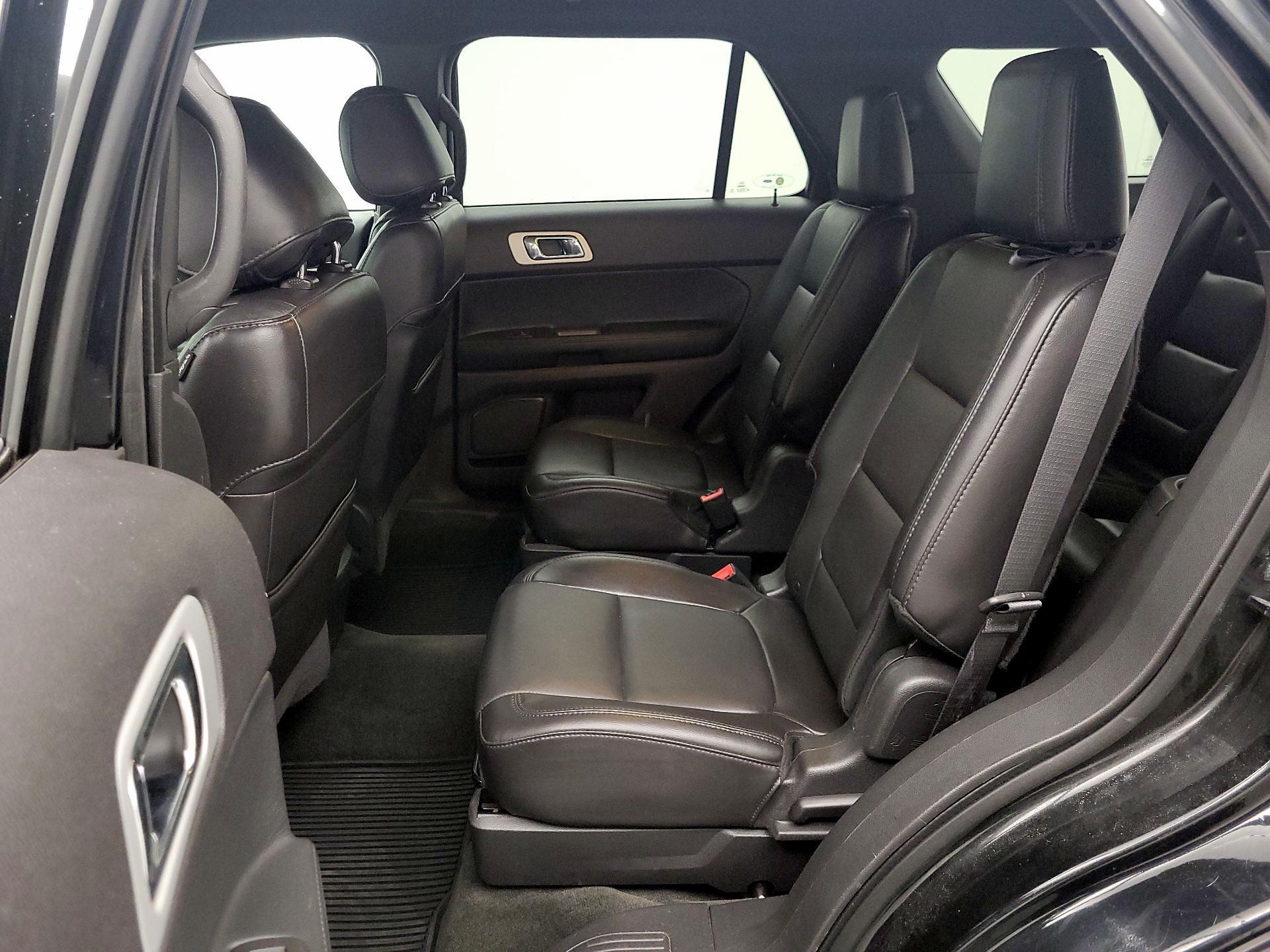 Thumbnail: 2015 Ford Explorer - 20
