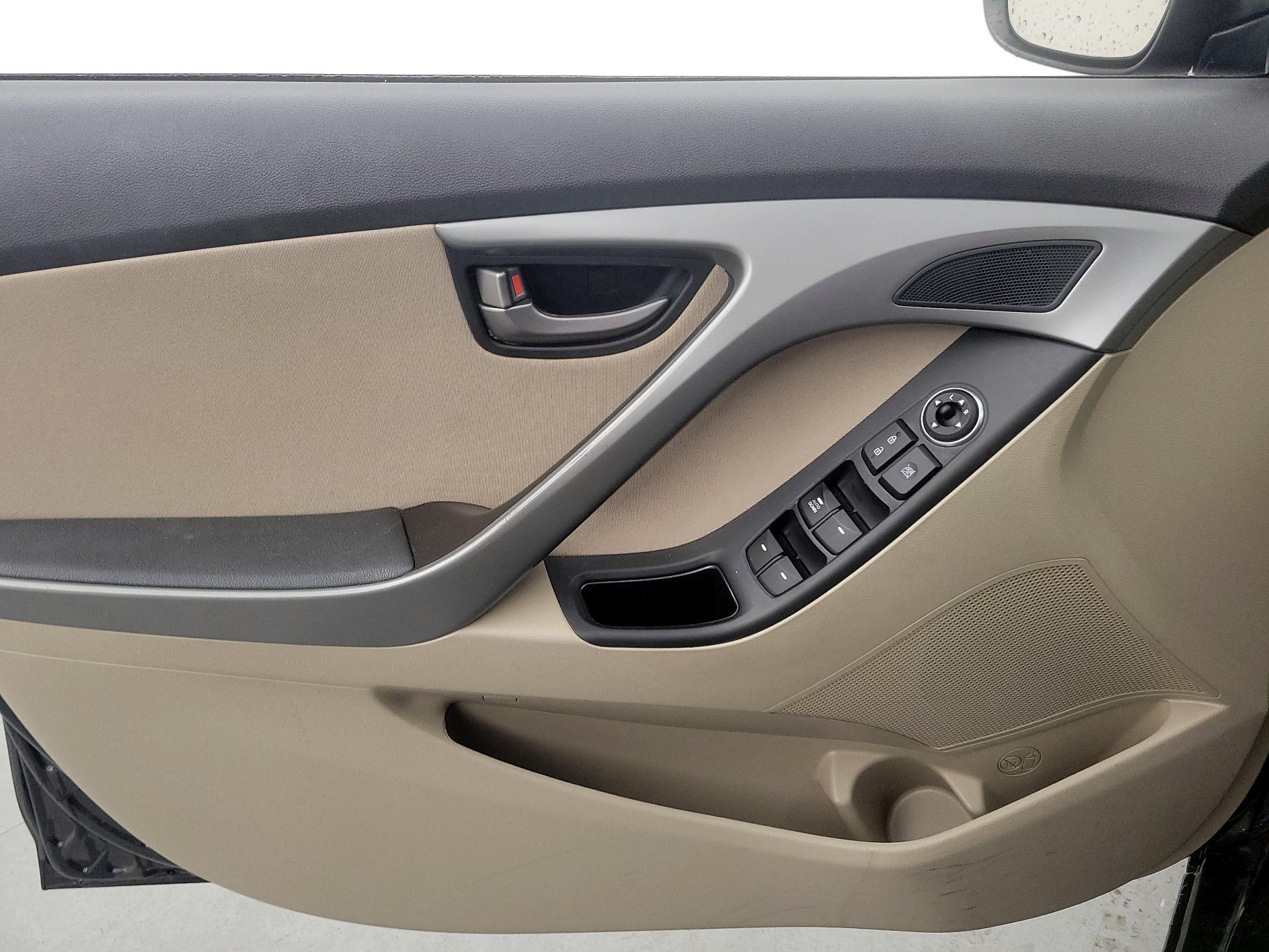 Thumbnail: 2014 Hyundai Elantra - 12