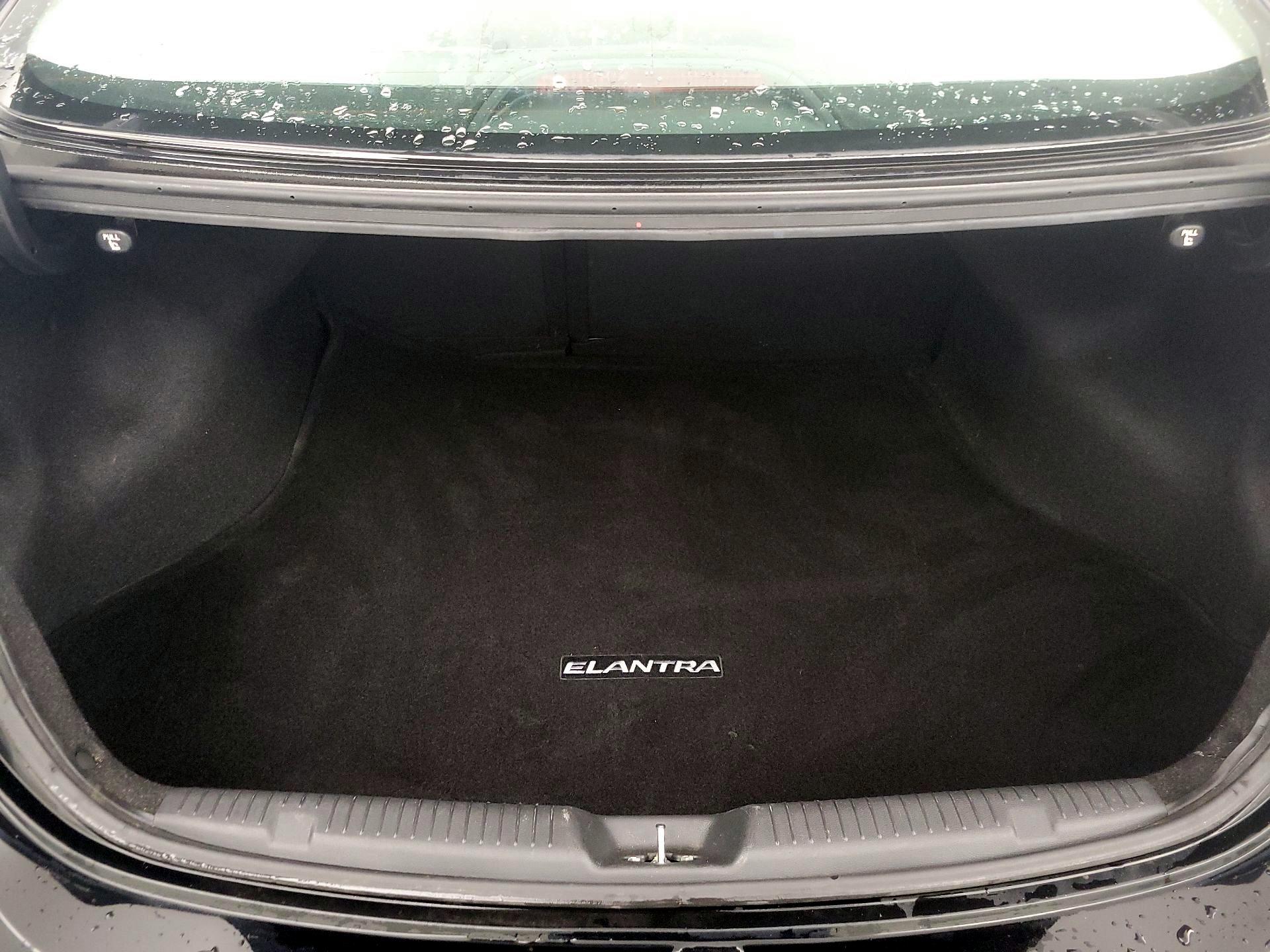 Thumbnail: 2014 Hyundai Elantra - 20