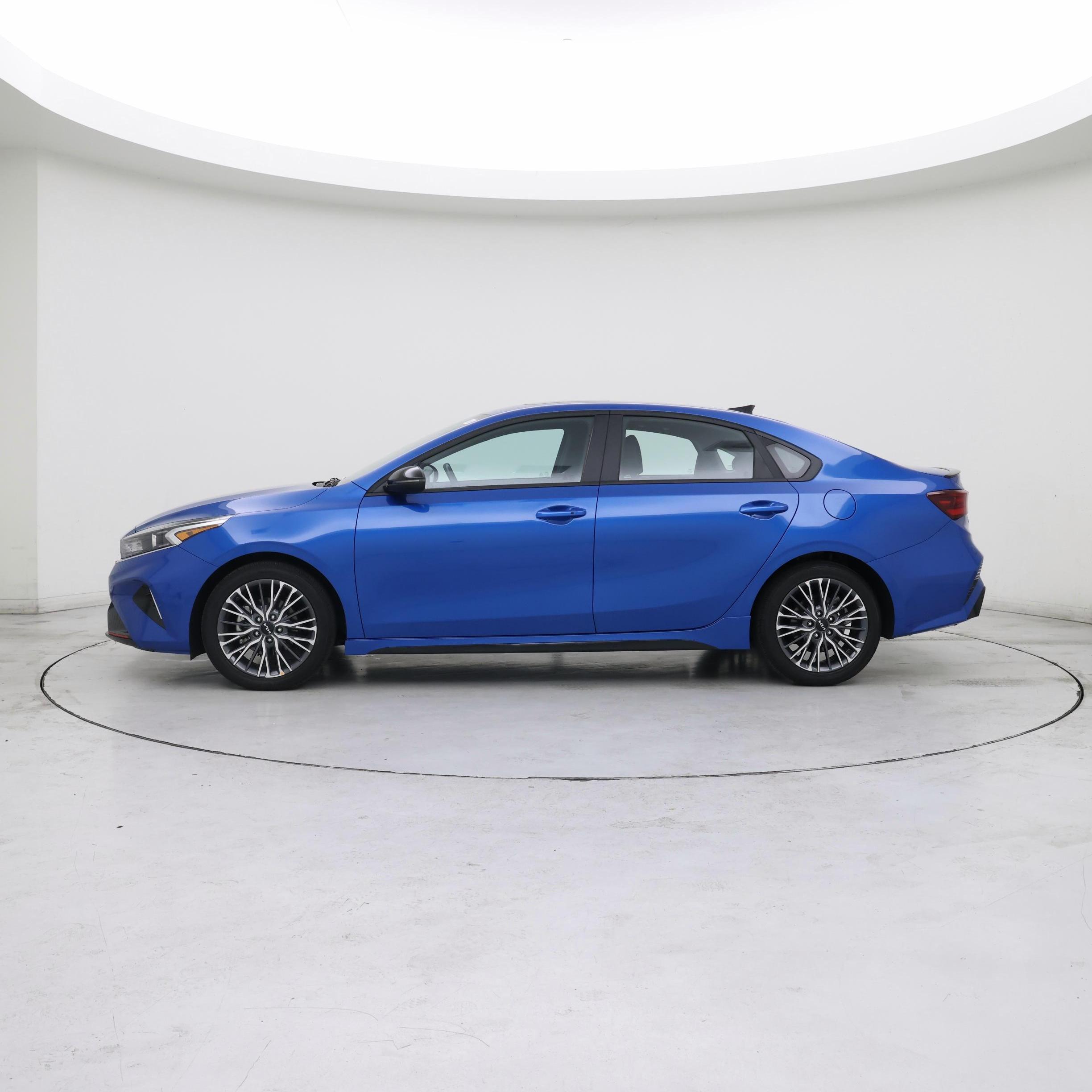 Thumbnail: 2023 Kia Forte - 3