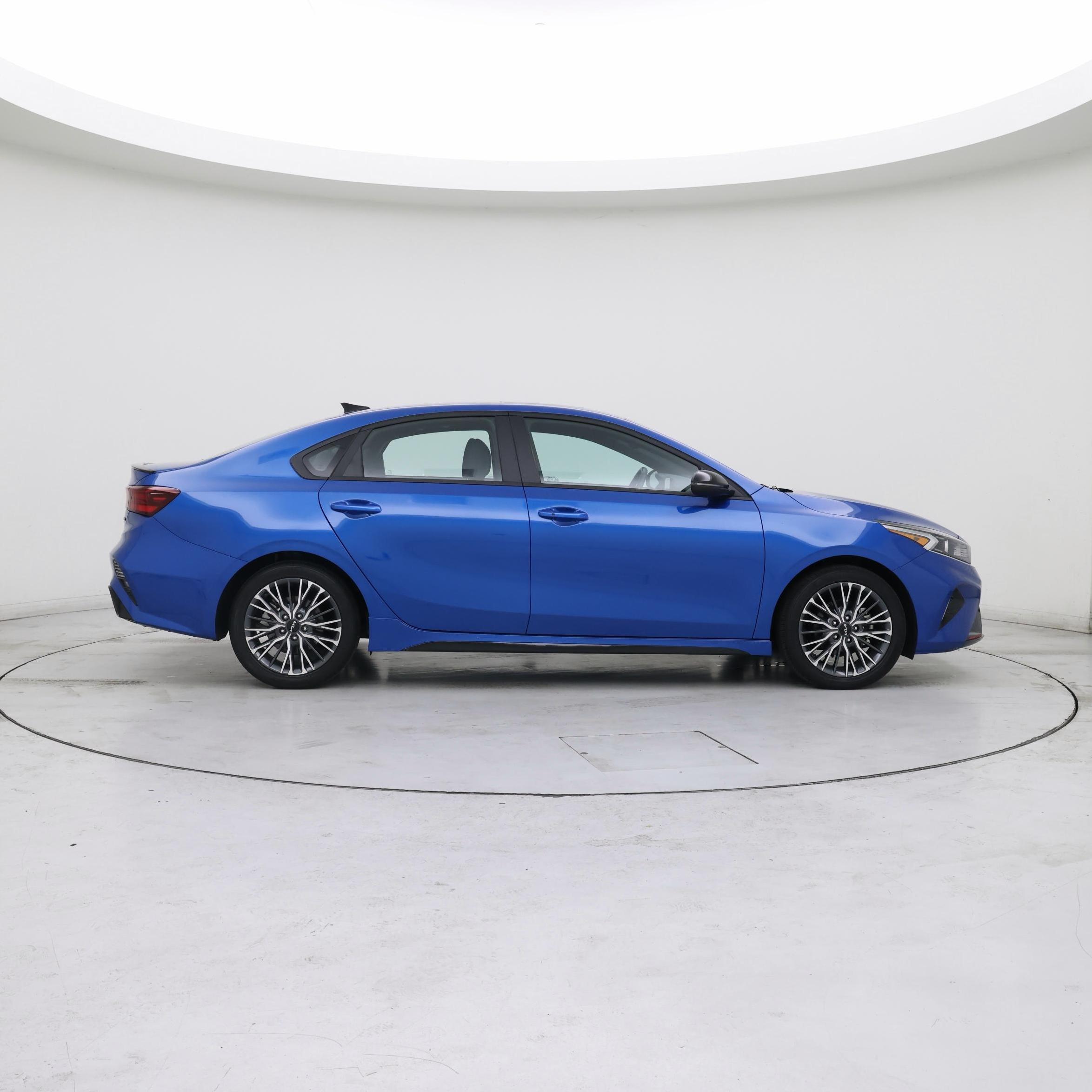 Thumbnail: 2023 Kia Forte - 7