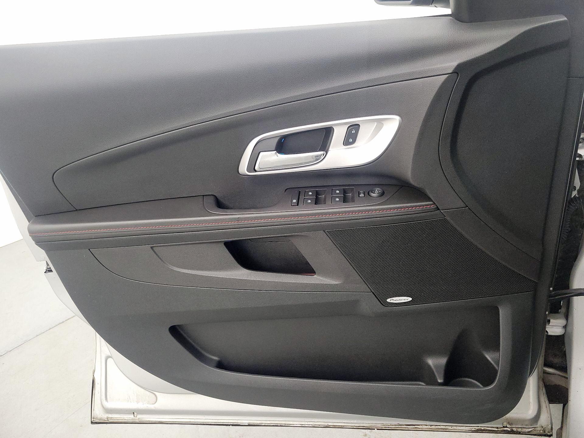 Thumbnail: 2015 Chevrolet Equinox - 12