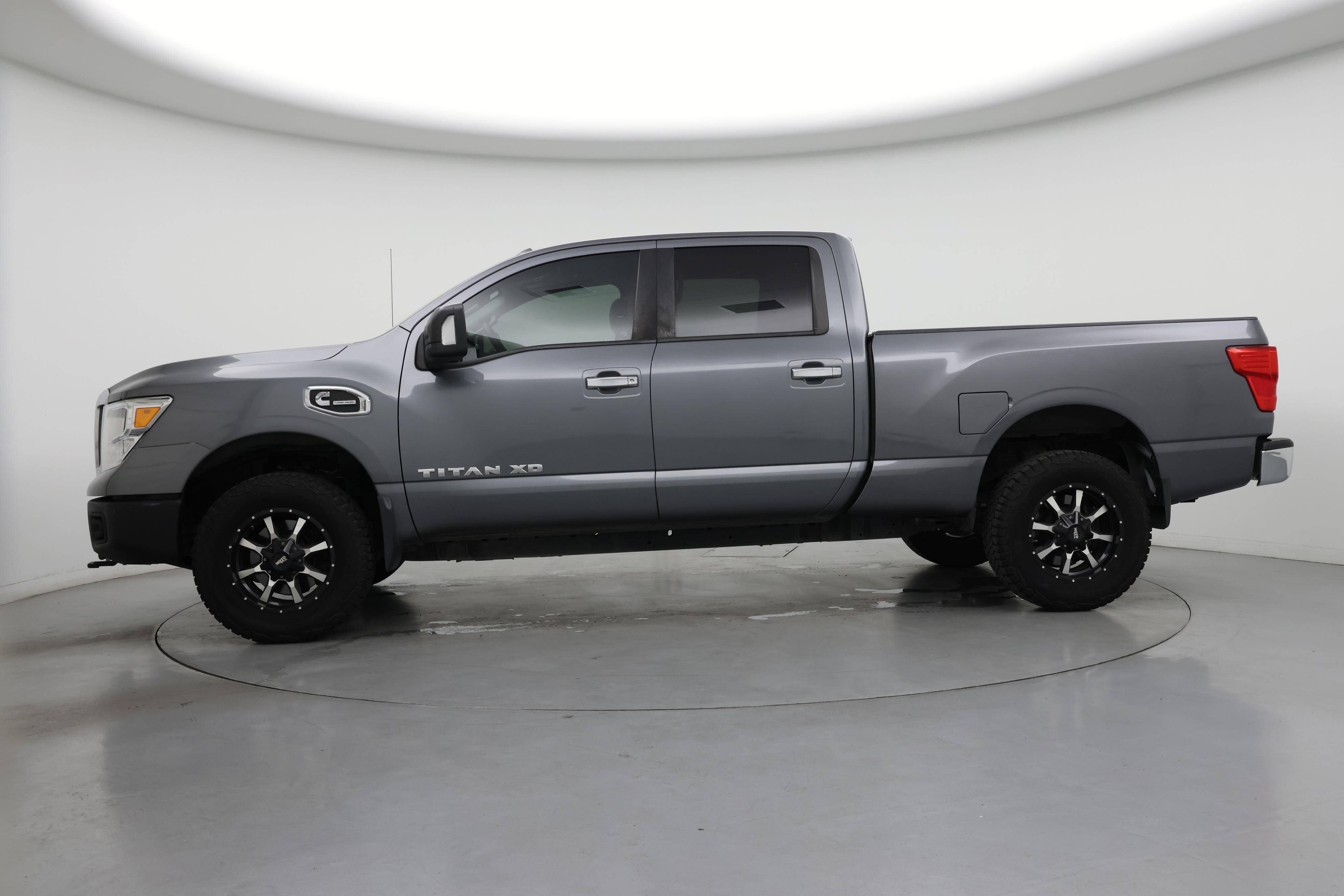 Thumbnail: 2017 Nissan Titan - 3