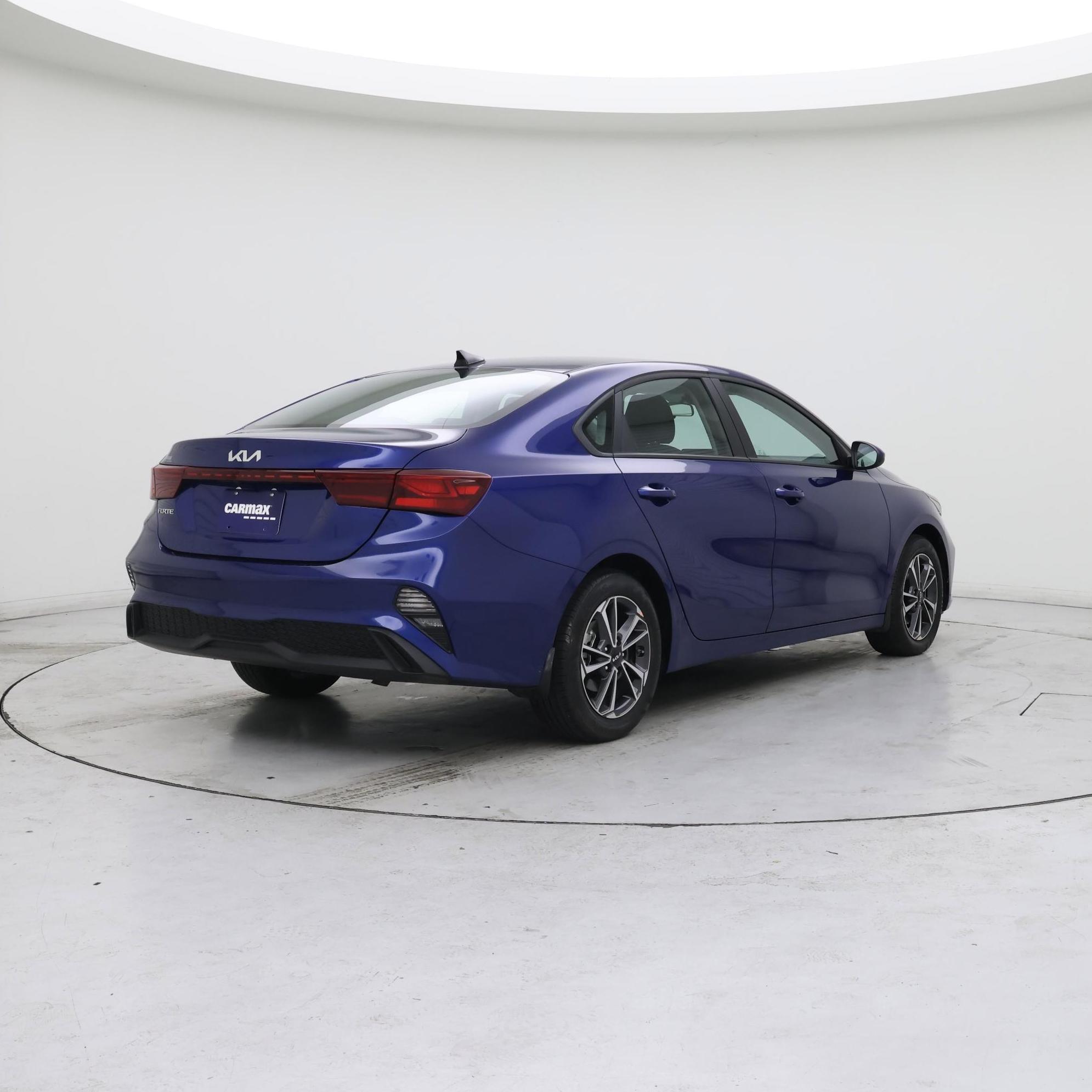 Thumbnail: 2024 Kia Forte - 8