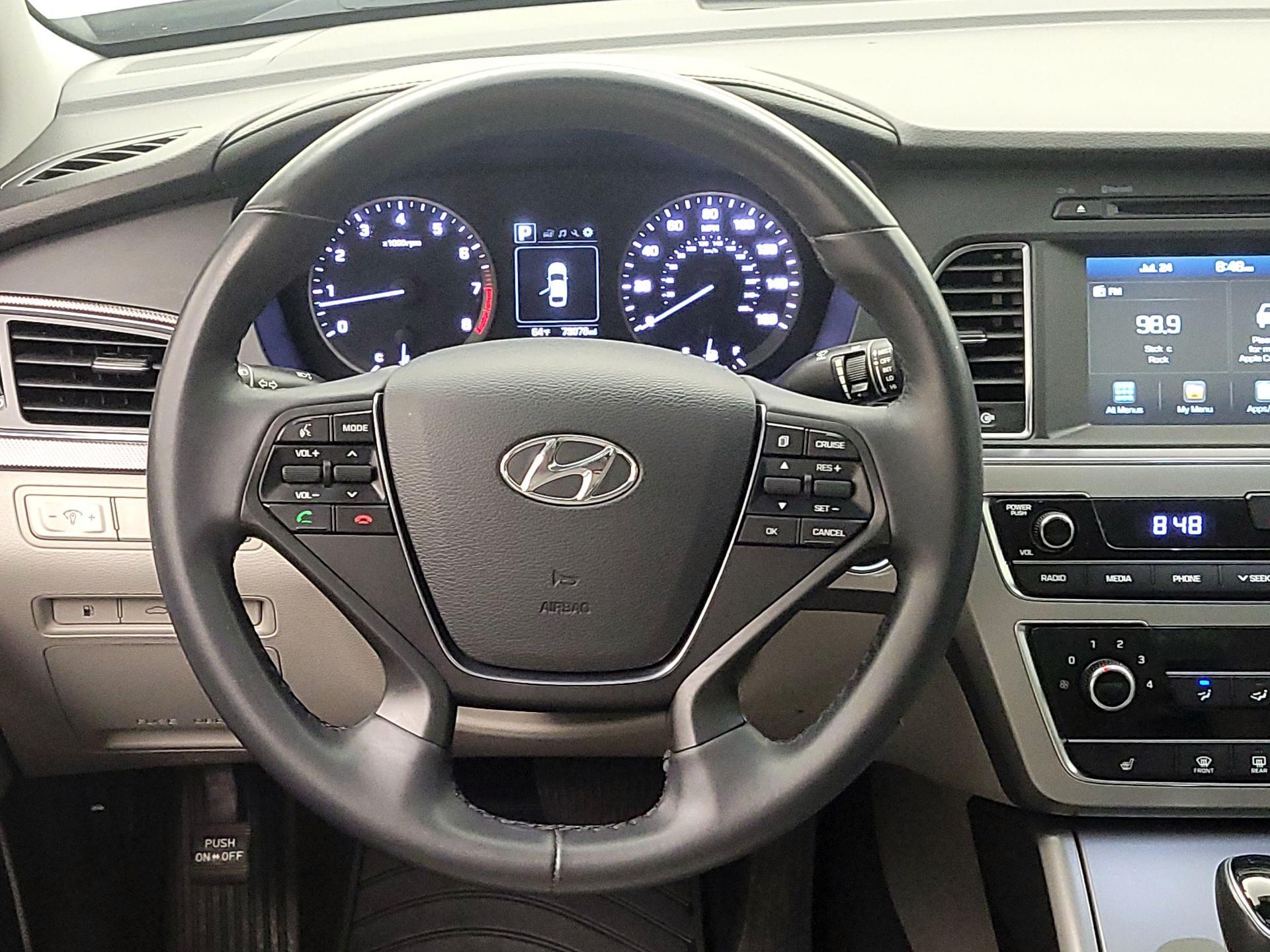 Thumbnail: 2017 Hyundai Sonata - 10