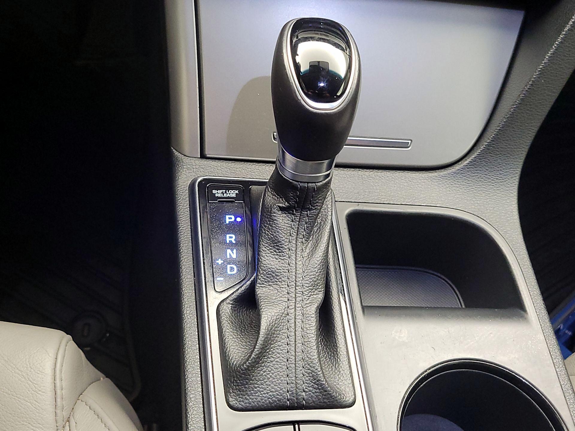 Thumbnail: 2017 Hyundai Sonata - 17