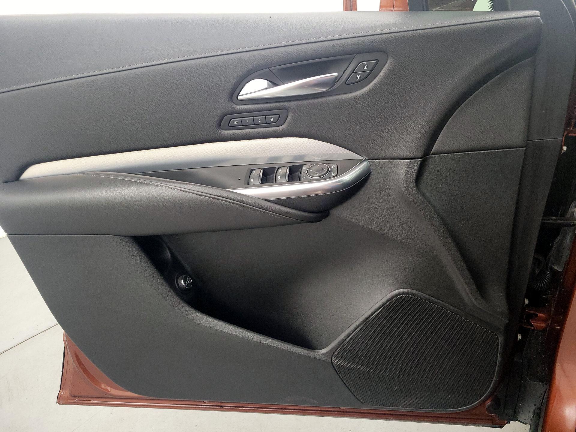 Thumbnail: 2020 Cadillac XT4 - 12