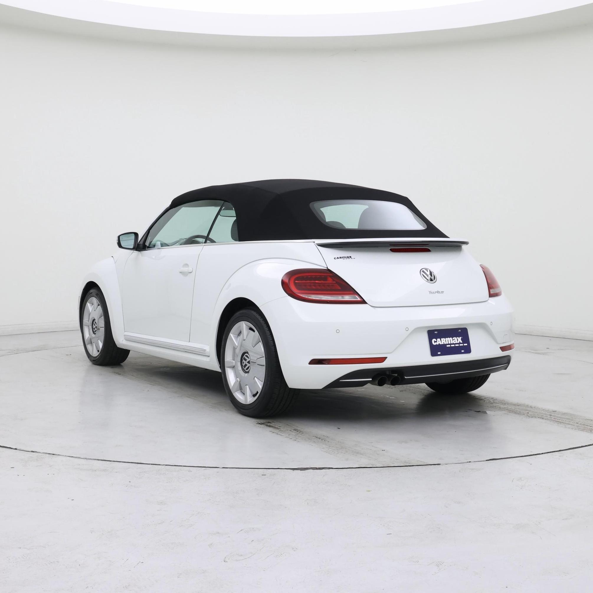Thumbnail: 2019 Volkswagen Beetle - 2