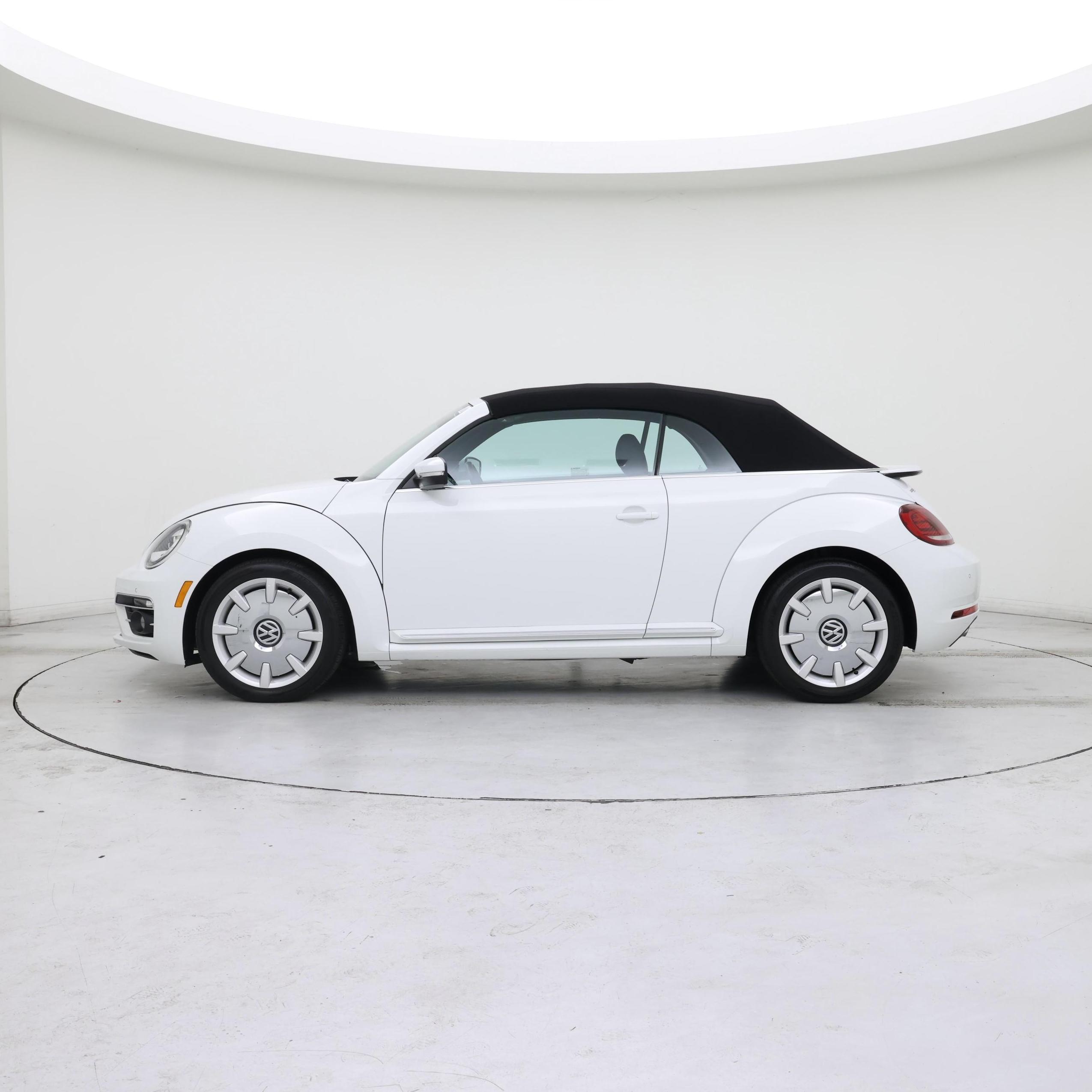 Thumbnail: 2019 Volkswagen Beetle - 3