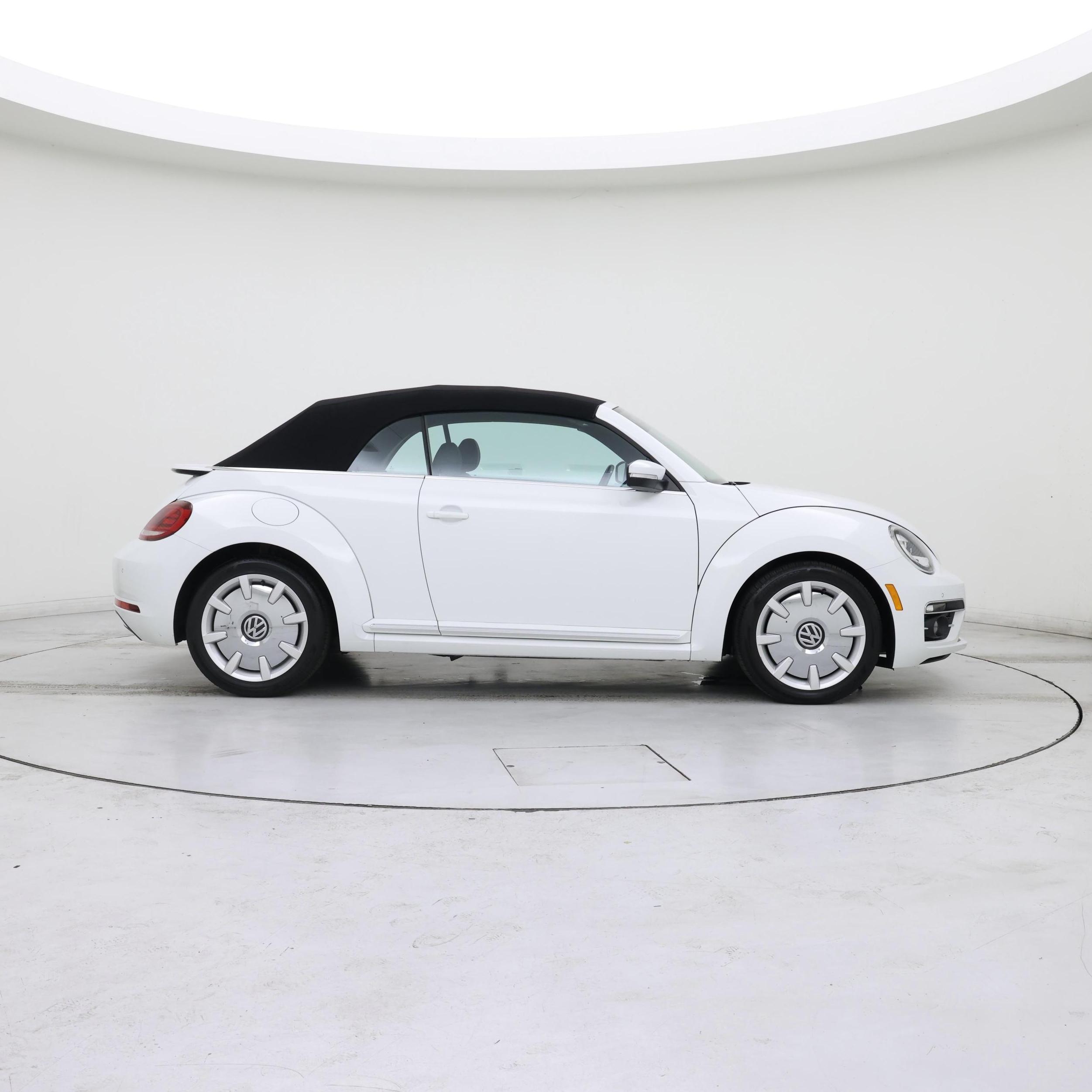 Thumbnail: 2019 Volkswagen Beetle - 7
