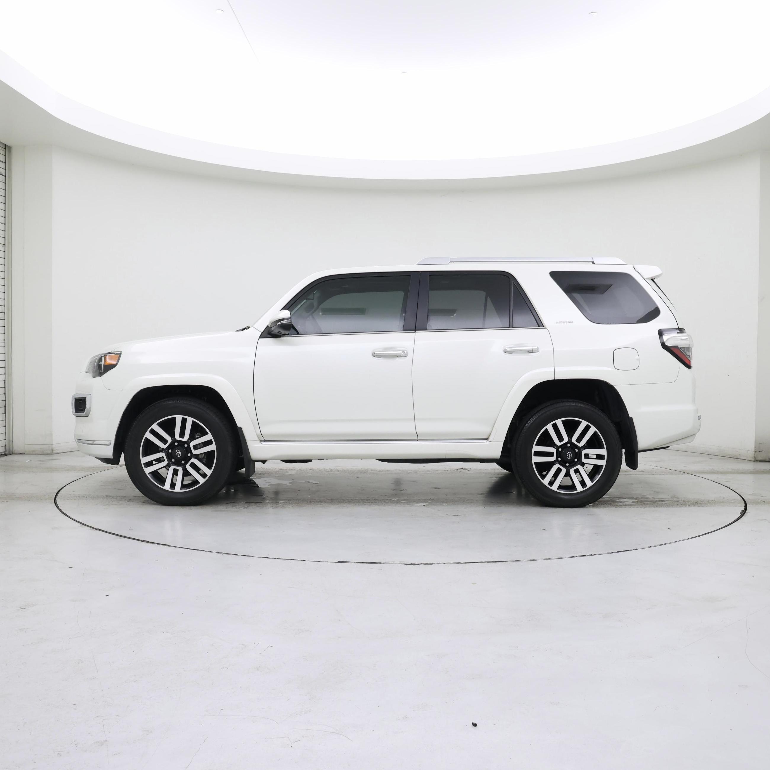 Thumbnail: 2023 Toyota 4Runner - 3