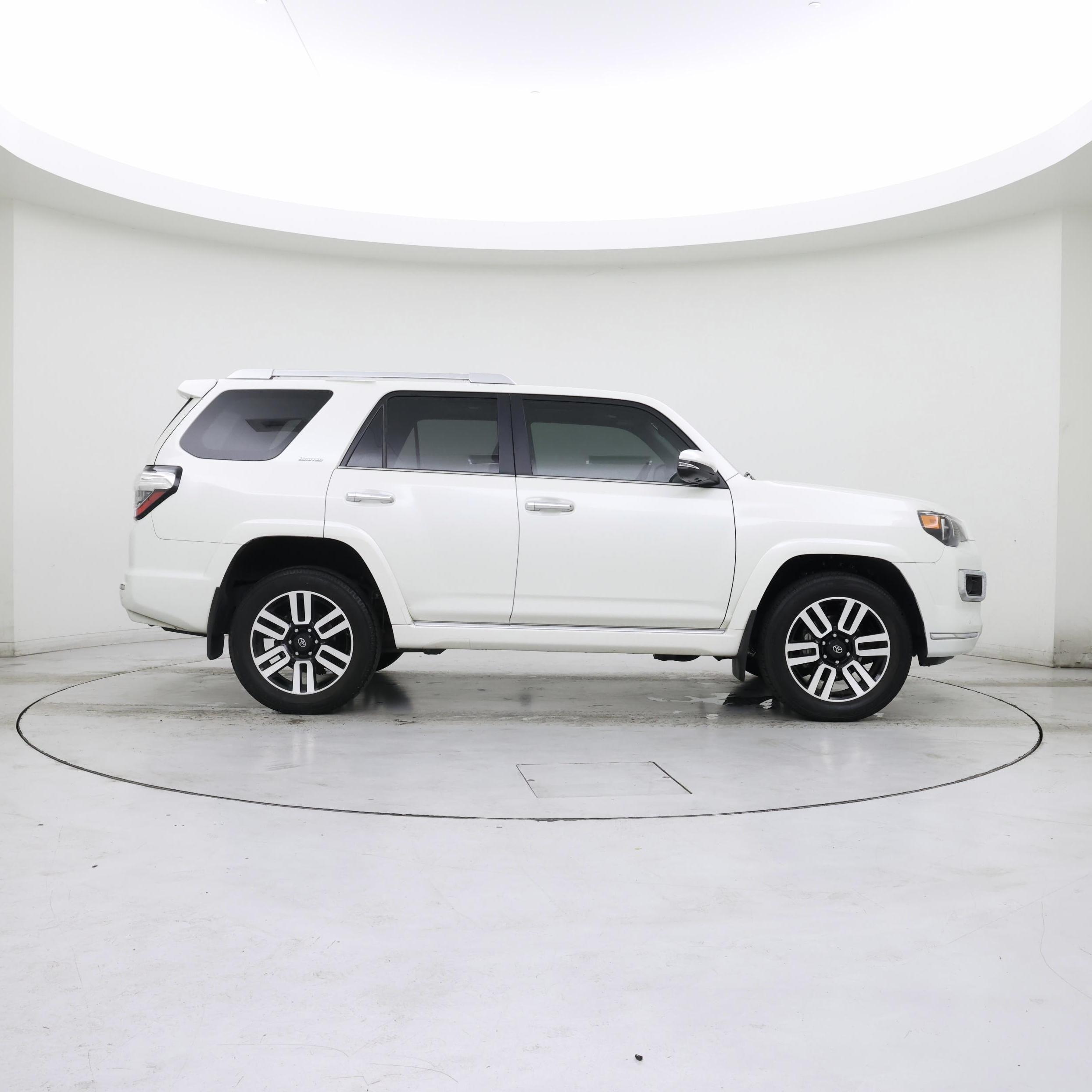 Thumbnail: 2023 Toyota 4Runner - 7