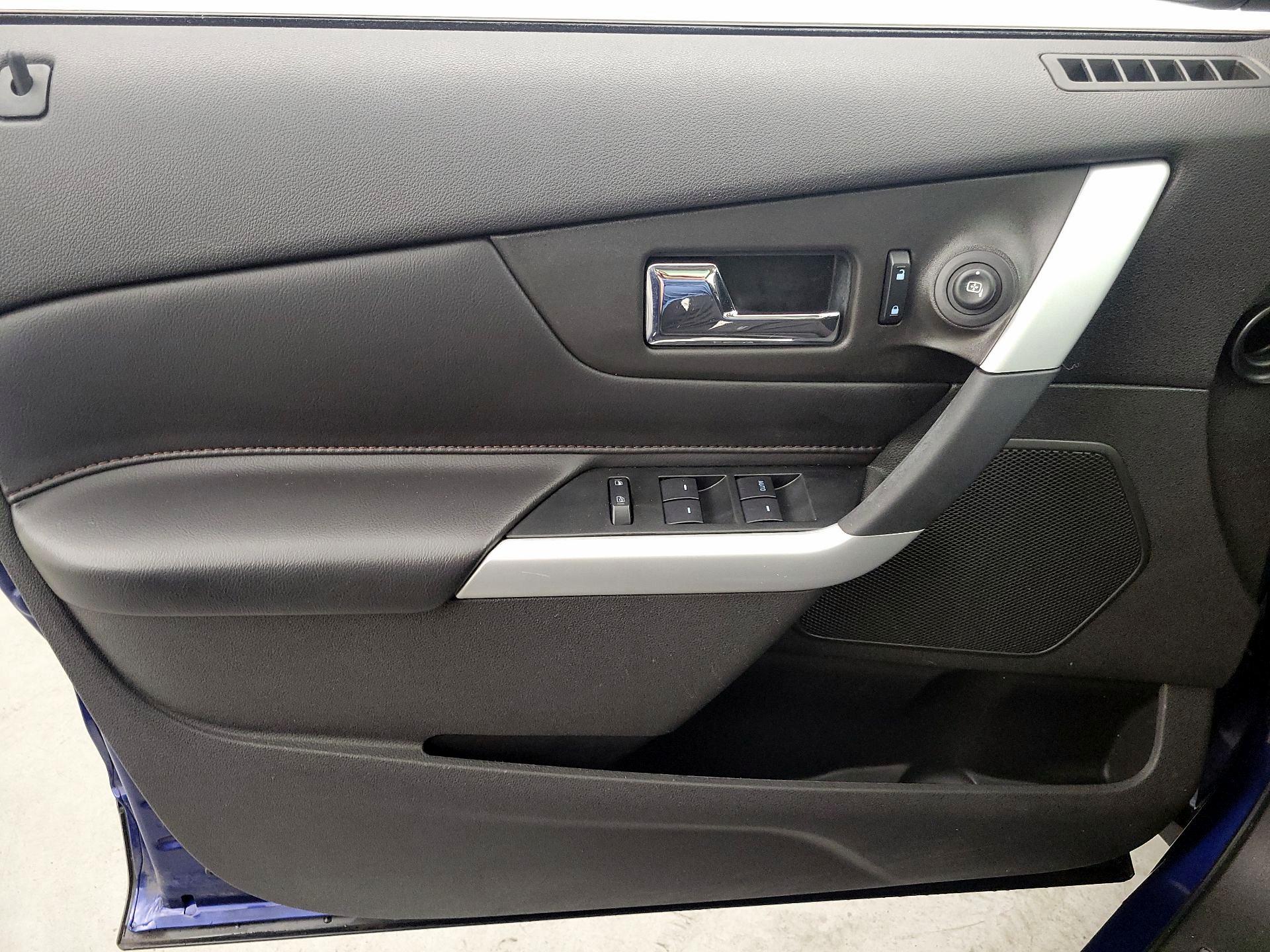 Thumbnail: 2013 Ford Edge - 12