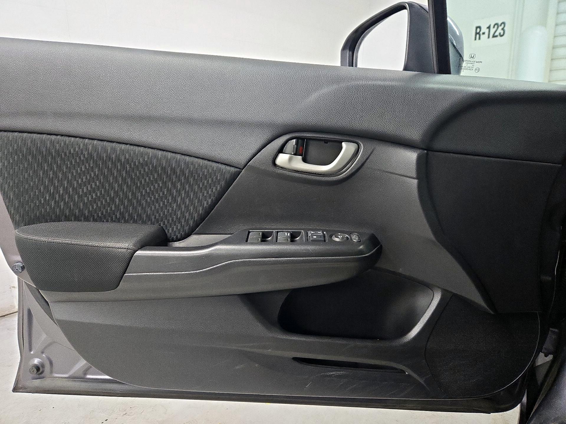 Thumbnail: 2015 Honda Civic - 12