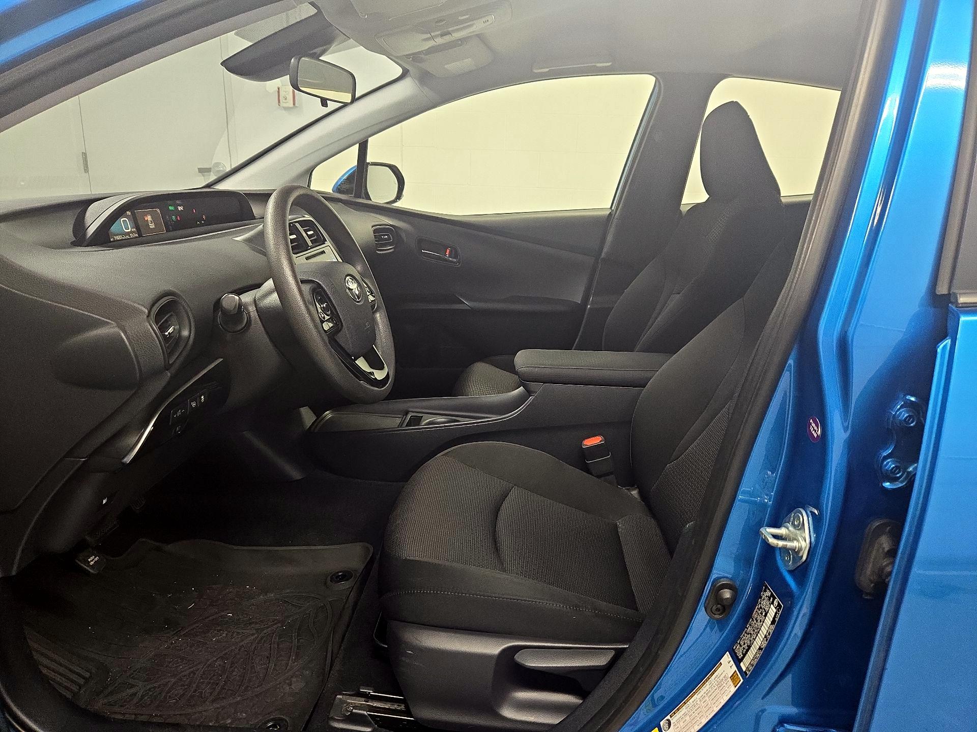 Thumbnail: 2019 Toyota Prius - 11