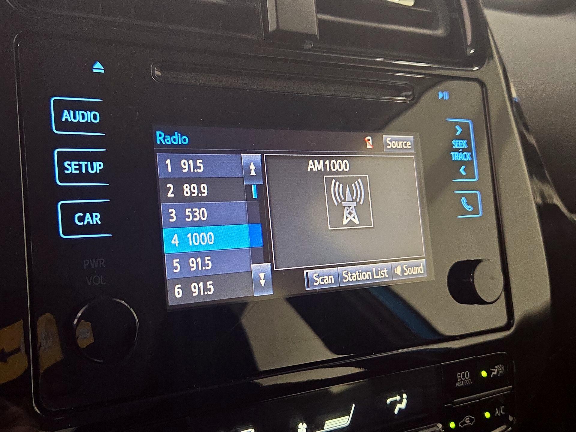 Thumbnail: 2019 Toyota Prius - 15