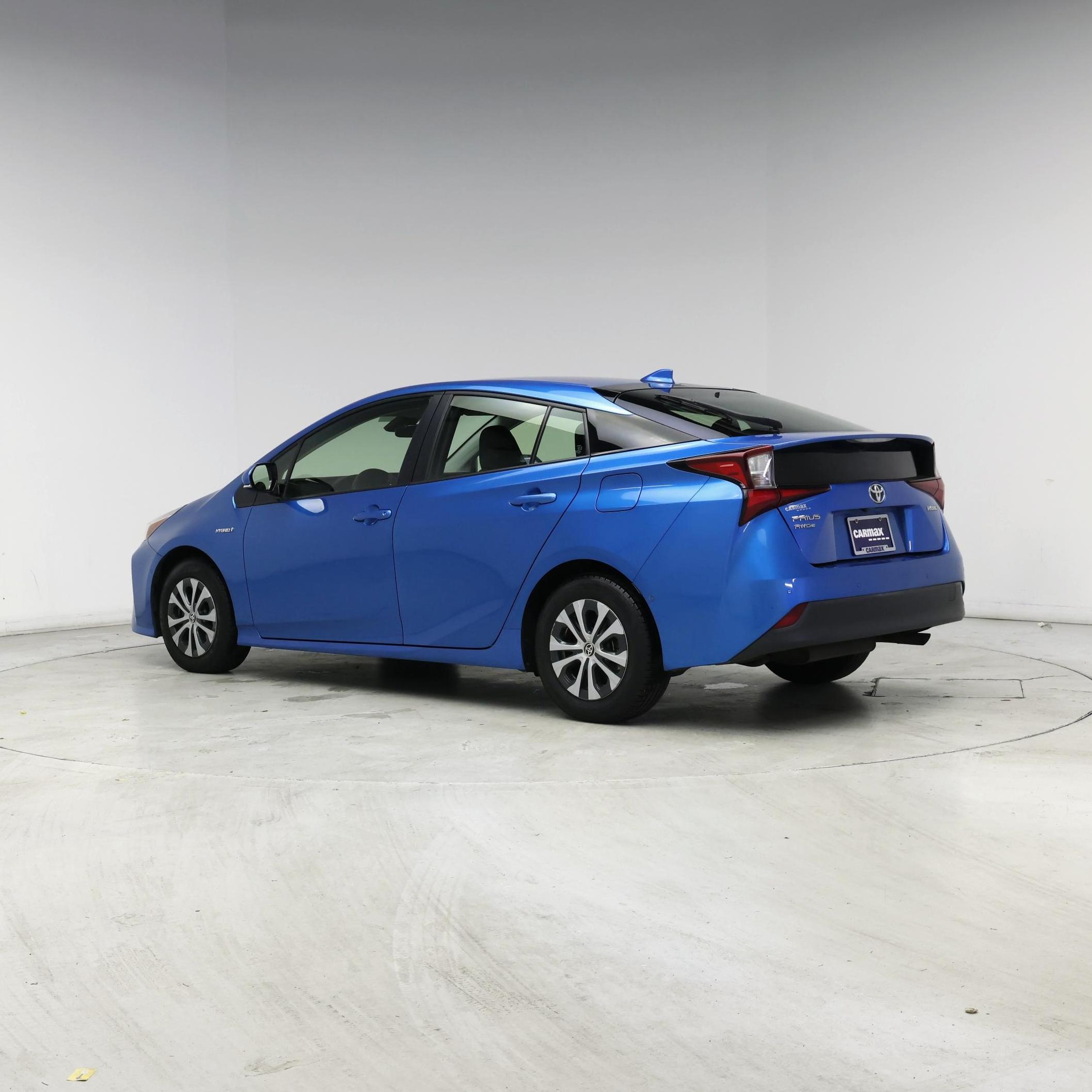 Thumbnail: 2019 Toyota Prius - 2