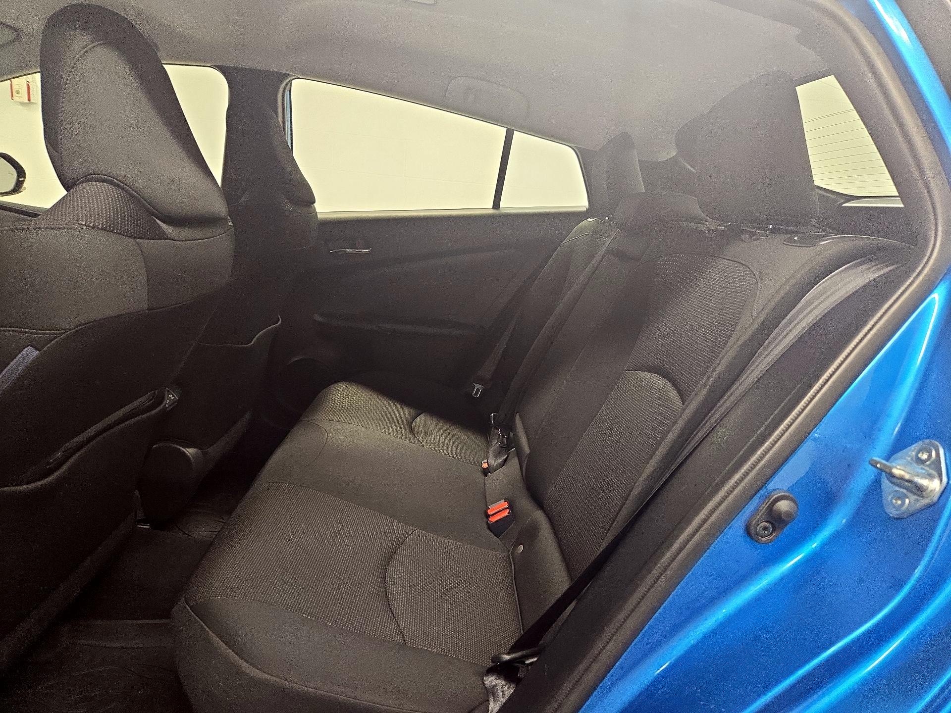 Thumbnail: 2019 Toyota Prius - 19