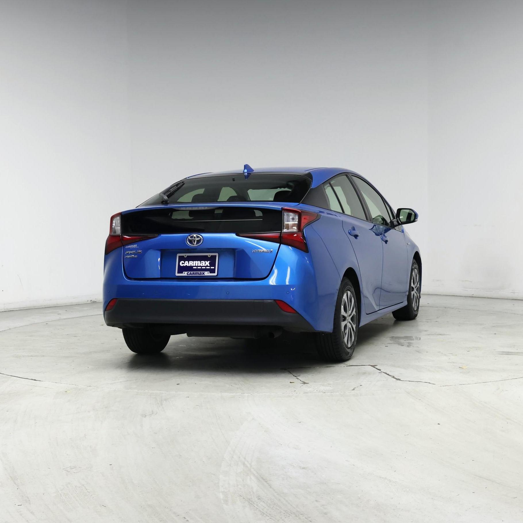 Thumbnail: 2019 Toyota Prius - 8