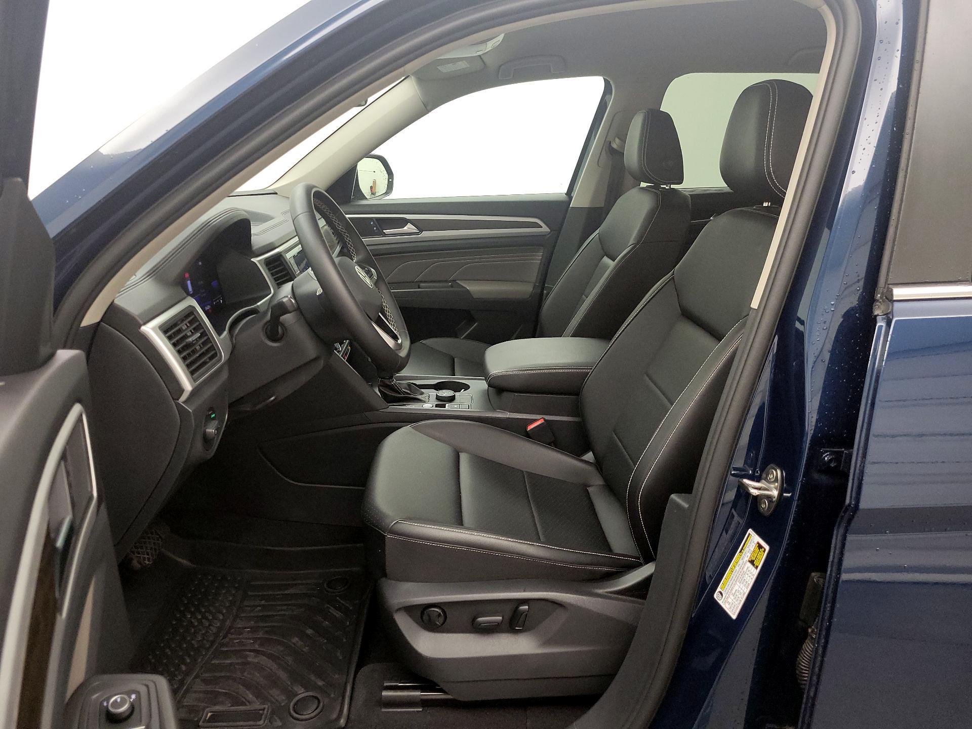 Thumbnail: 2023 Volkswagen Atlas - 11