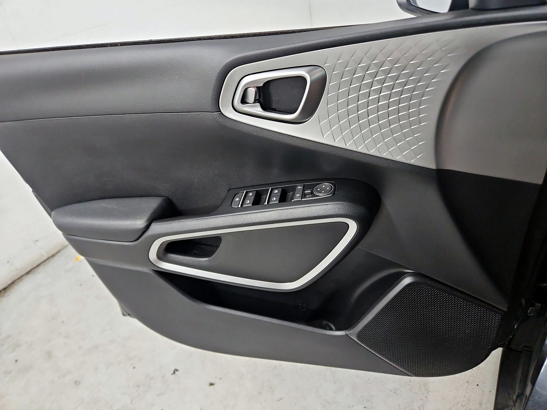 Thumbnail: 2021 Kia Soul - 12