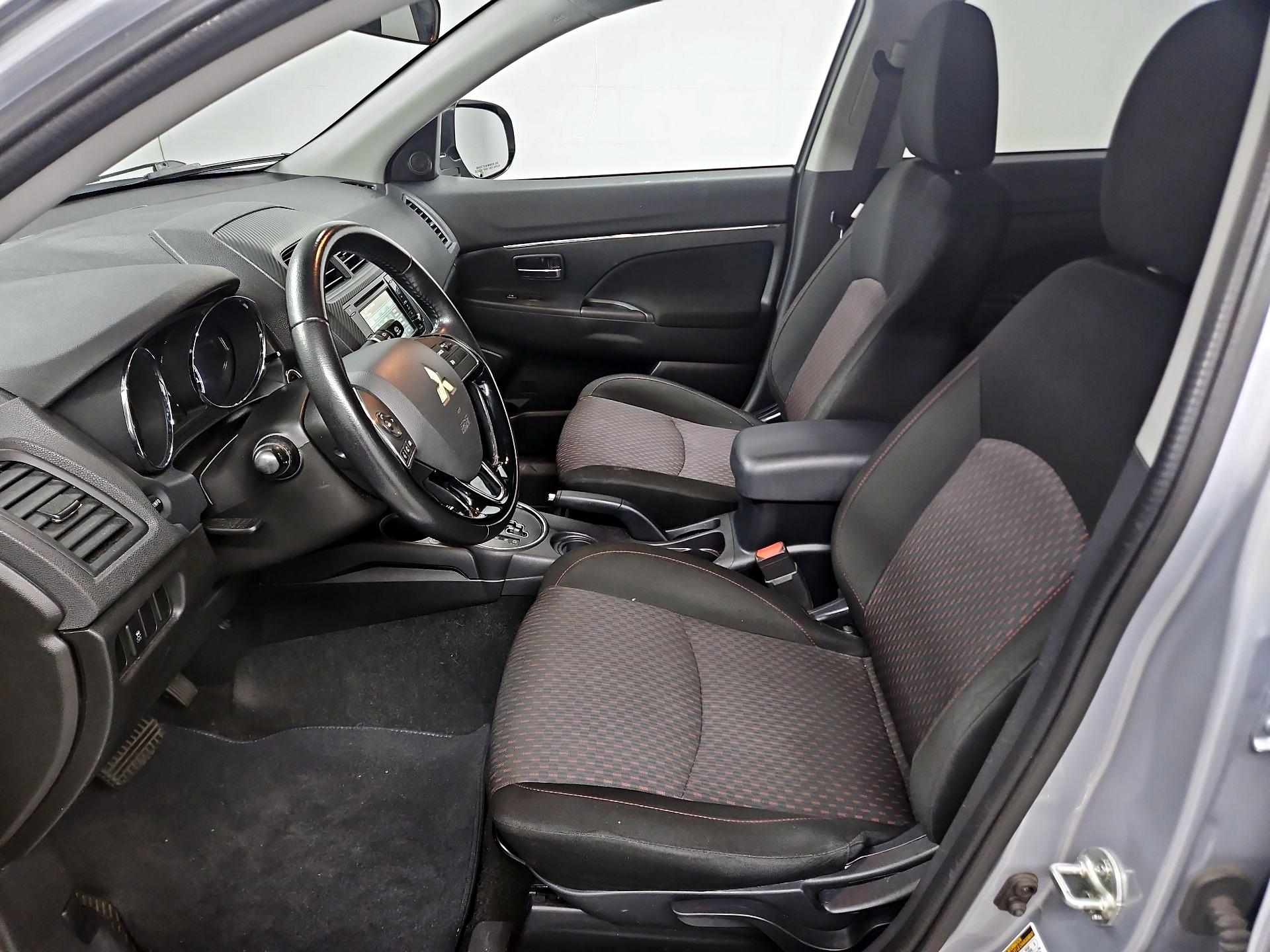 Thumbnail: 2017 Mitsubishi Outlander Sport - 11