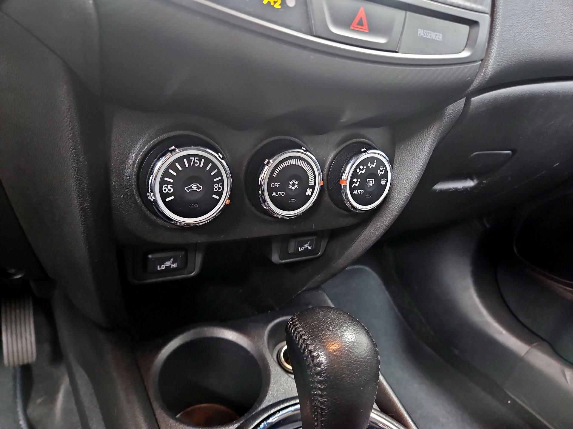 Thumbnail: 2017 Mitsubishi Outlander Sport - 16