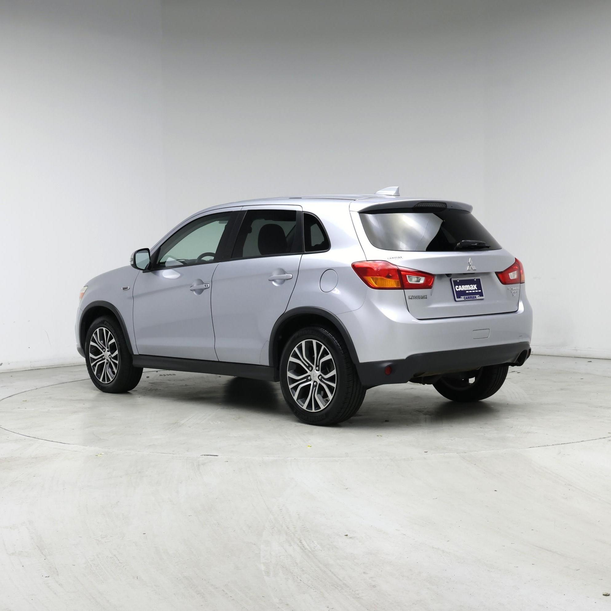 Thumbnail: 2017 Mitsubishi Outlander Sport - 2