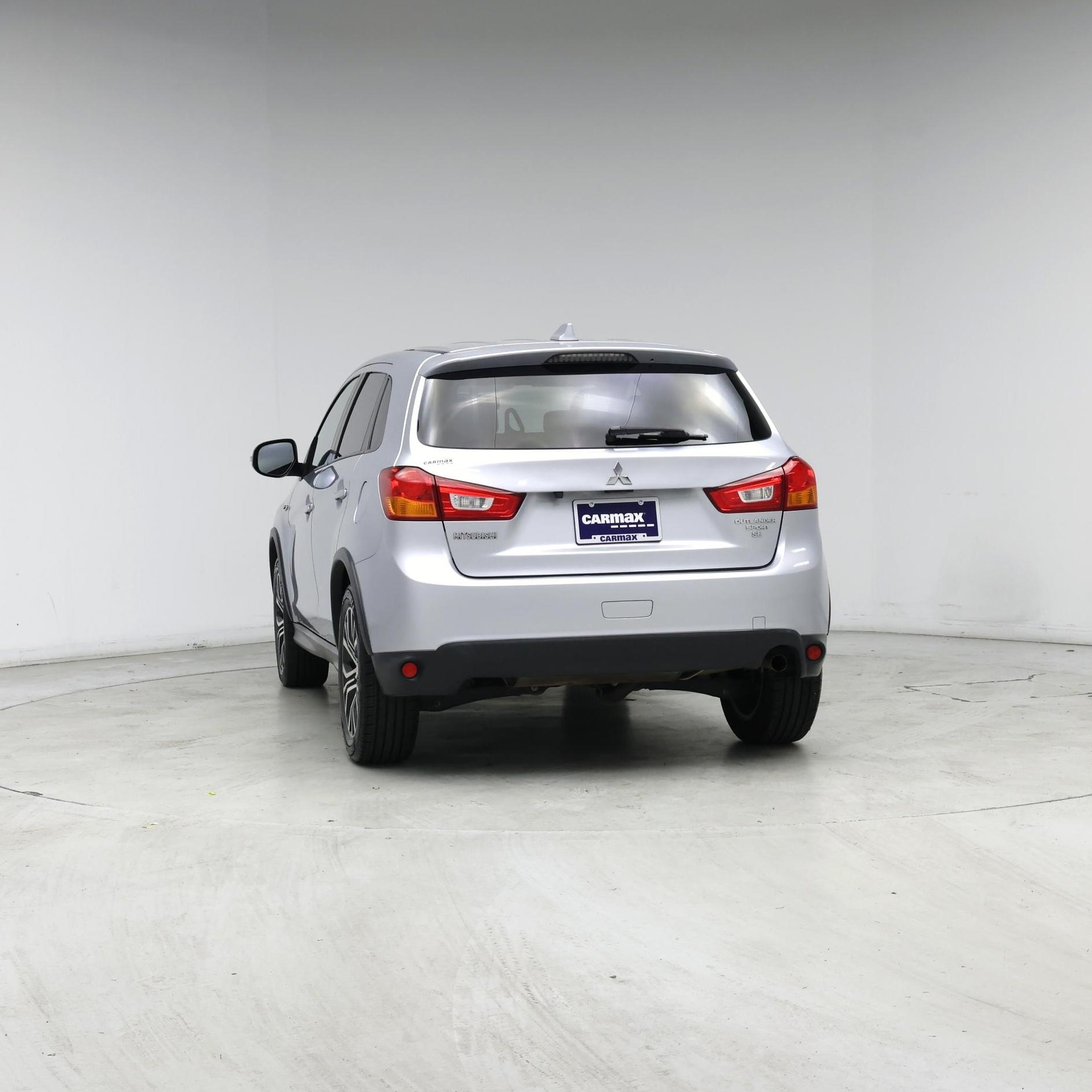 Thumbnail: 2017 Mitsubishi Outlander Sport - 6