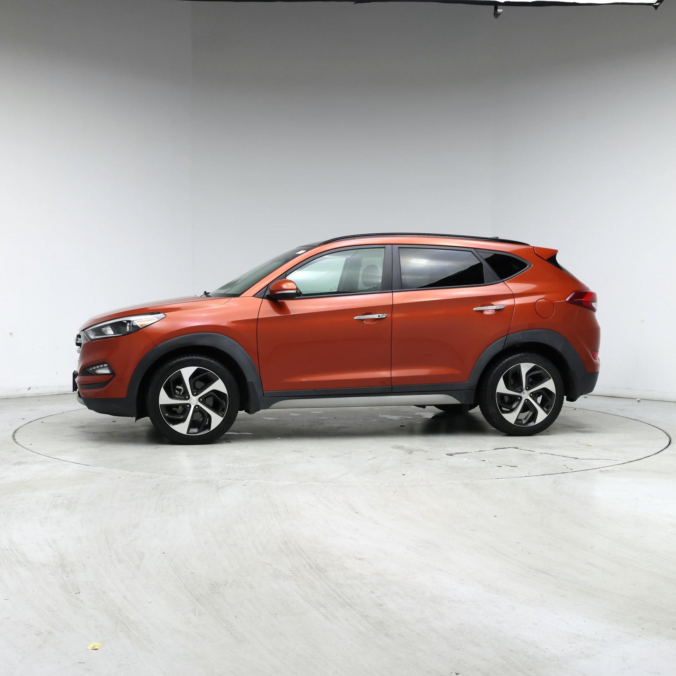 Thumbnail: 2017 Hyundai Tucson - 3