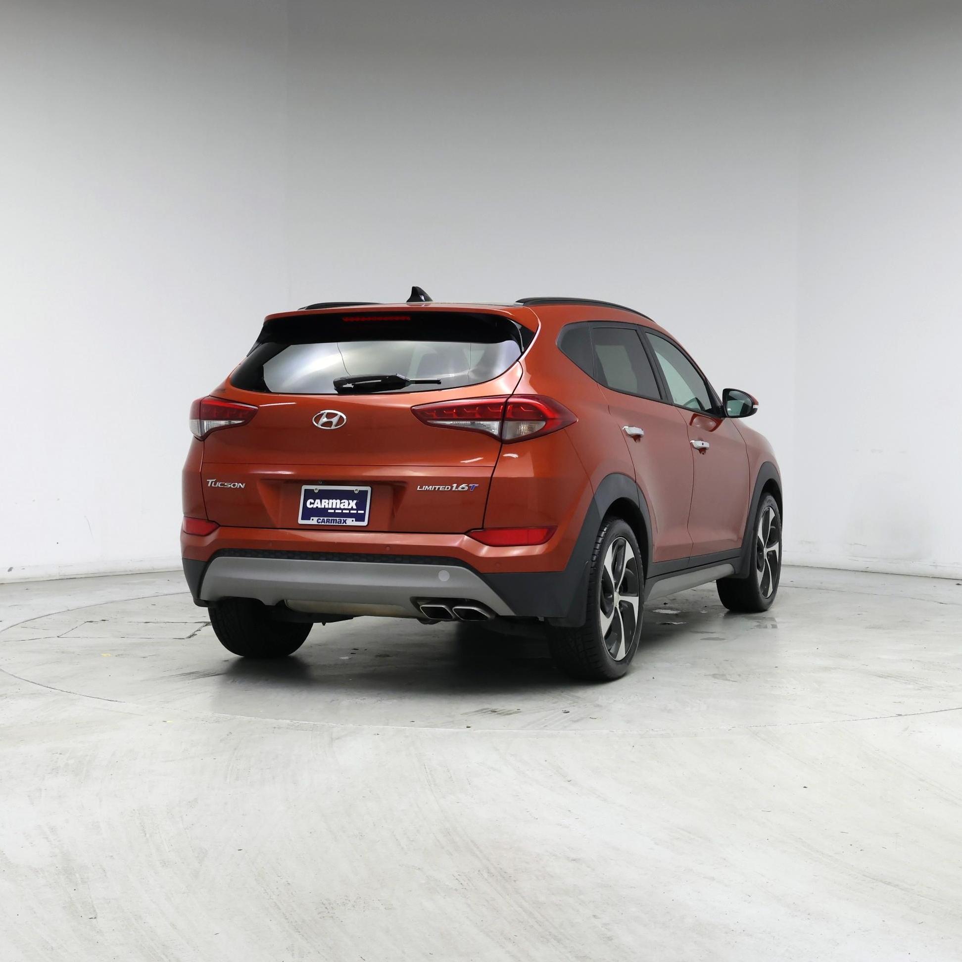 Thumbnail: 2017 Hyundai Tucson - 8