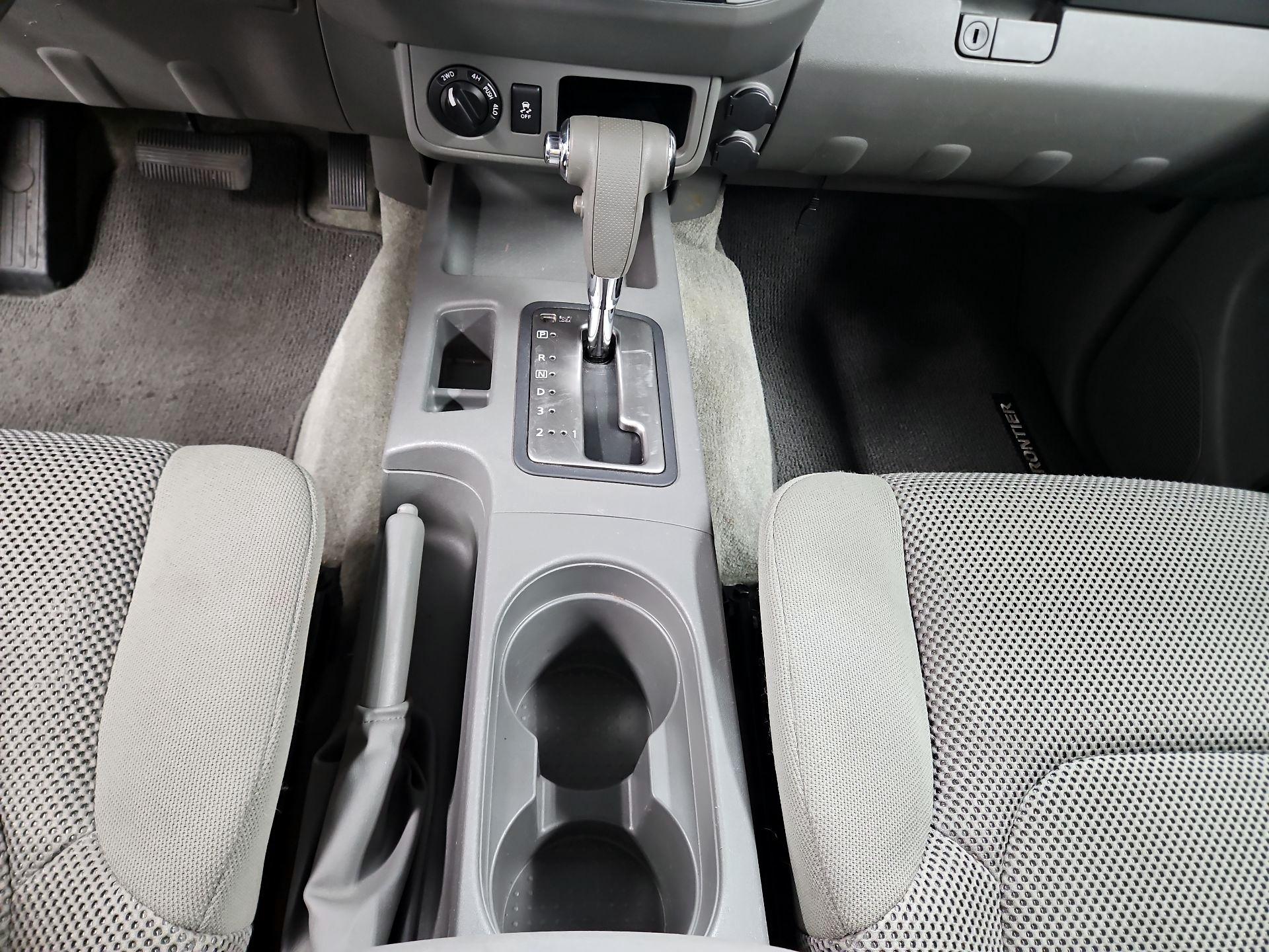 Thumbnail: 2013 Nissan Frontier - 17