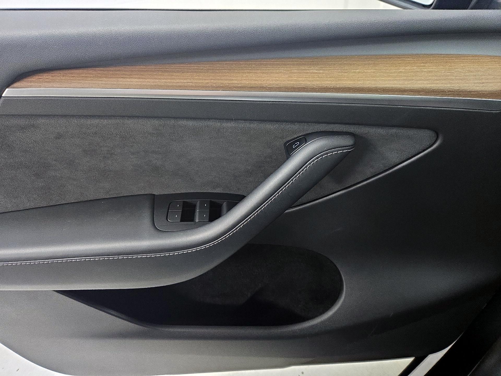 Thumbnail: 2022 Tesla Model Y - 12