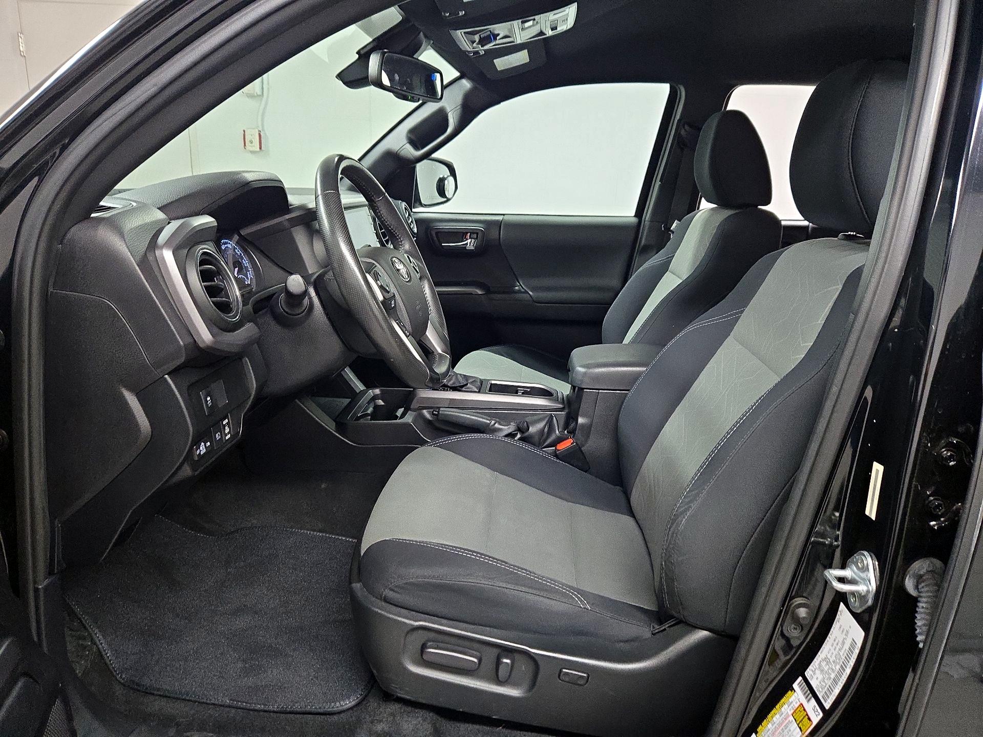 Thumbnail: 2021 Toyota Tacoma - 11