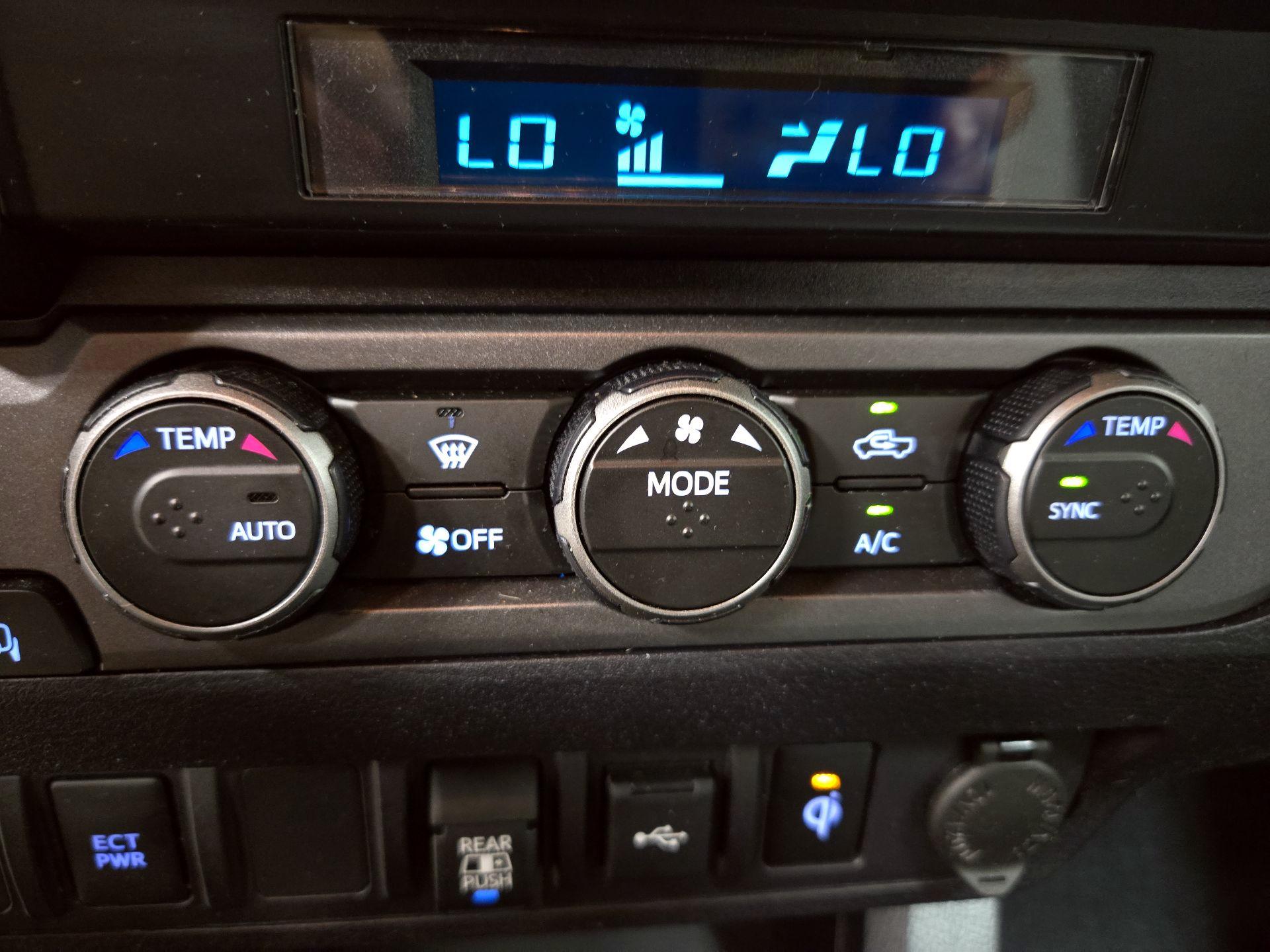 Thumbnail: 2021 Toyota Tacoma - 16