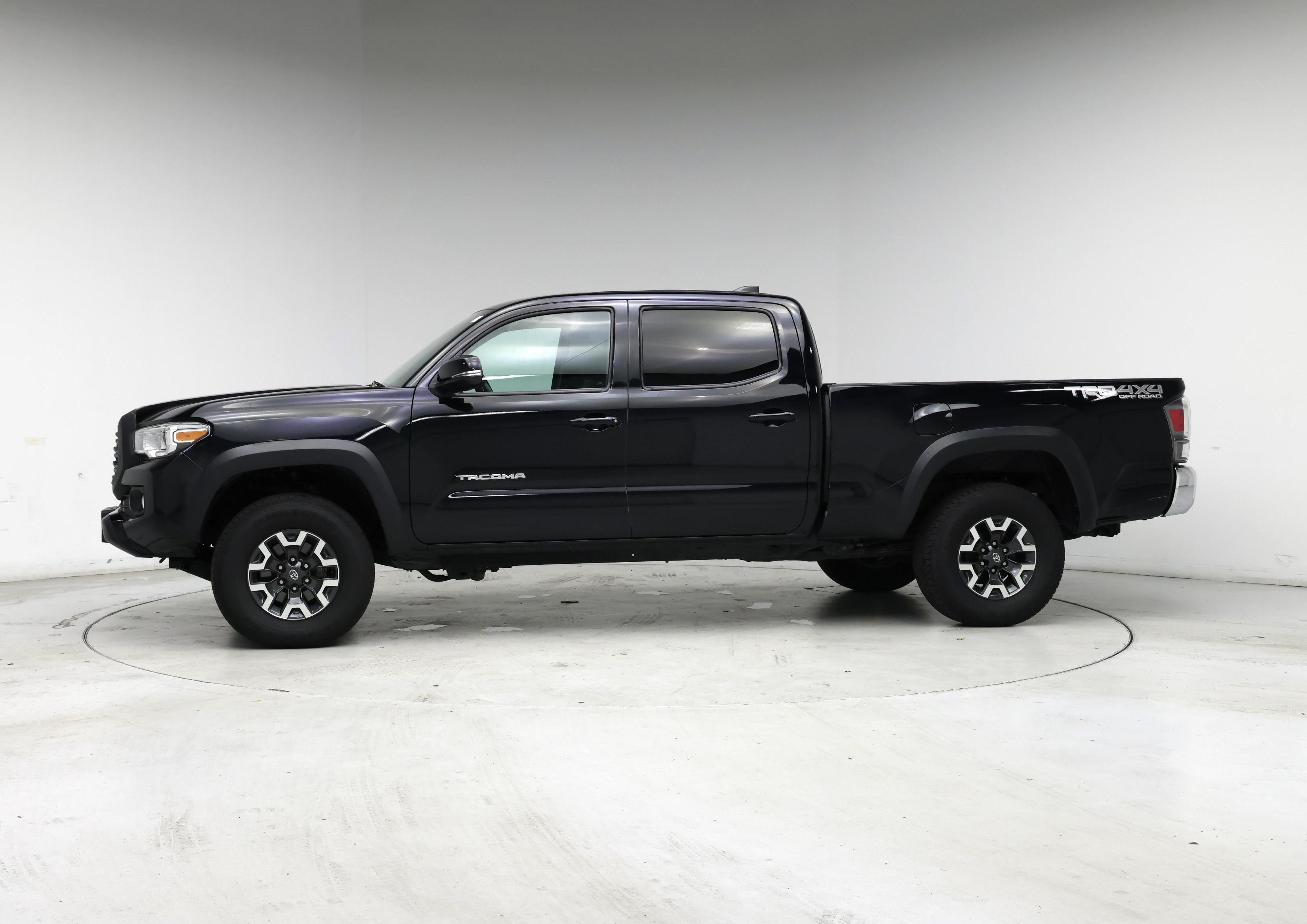 Thumbnail: 2021 Toyota Tacoma - 3