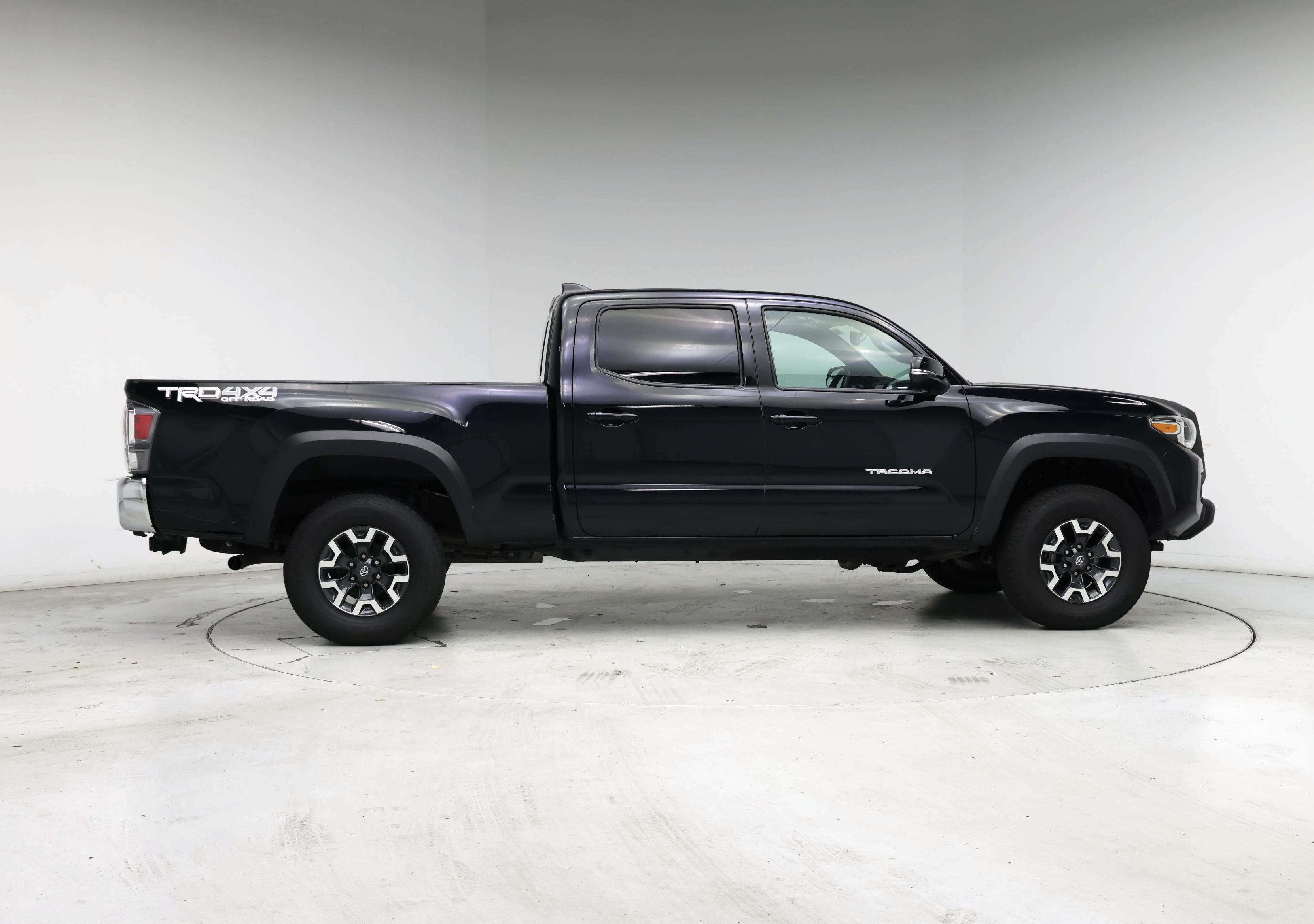 Thumbnail: 2021 Toyota Tacoma - 7