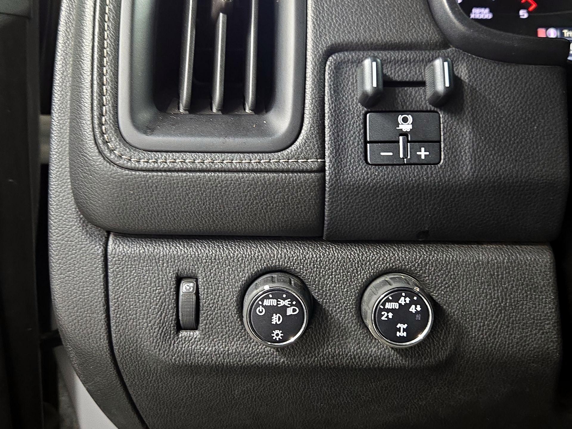 Thumbnail: 2016 GMC Canyon - 13
