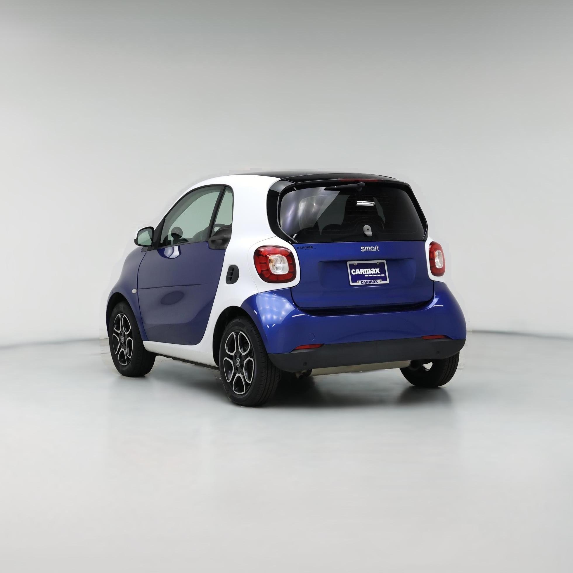 Thumbnail: 2016 smart fortwo - 1