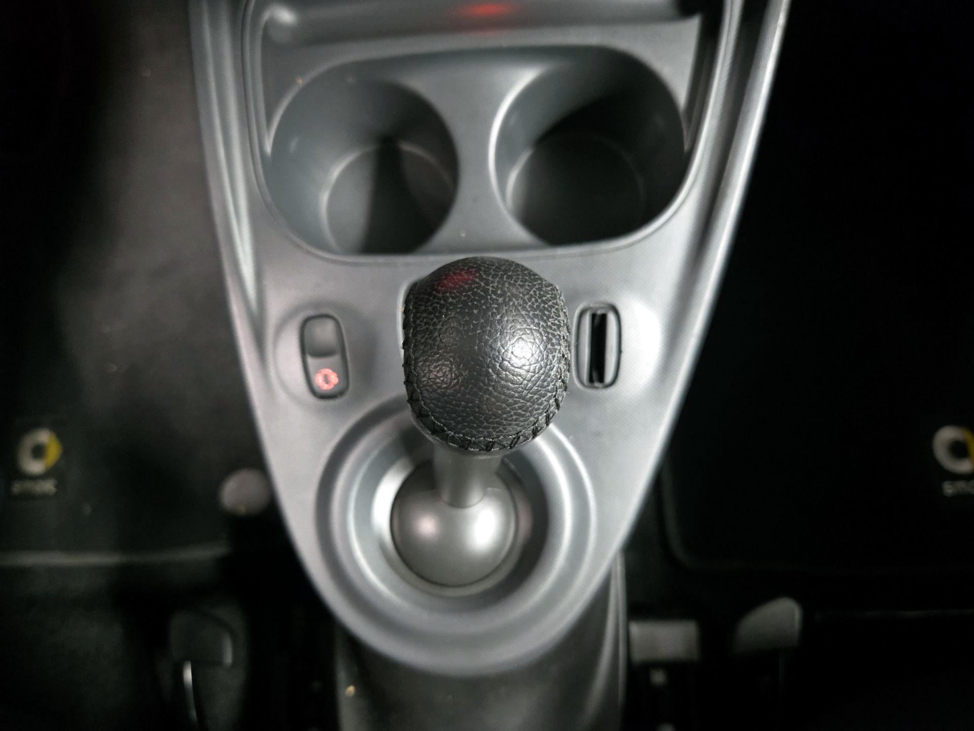 Thumbnail: 2016 smart fortwo - 16