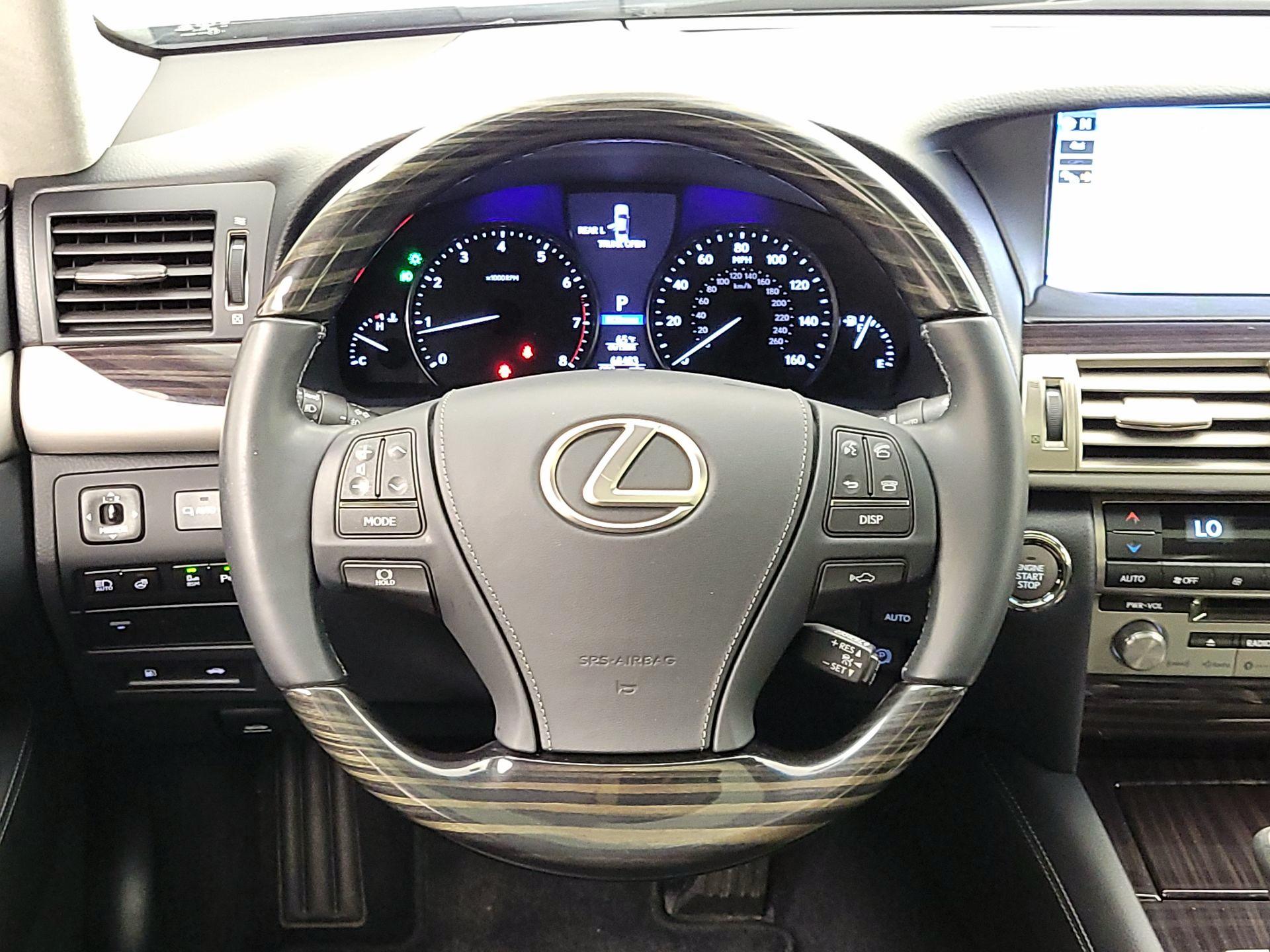 Thumbnail: 2017 Lexus LS - 10