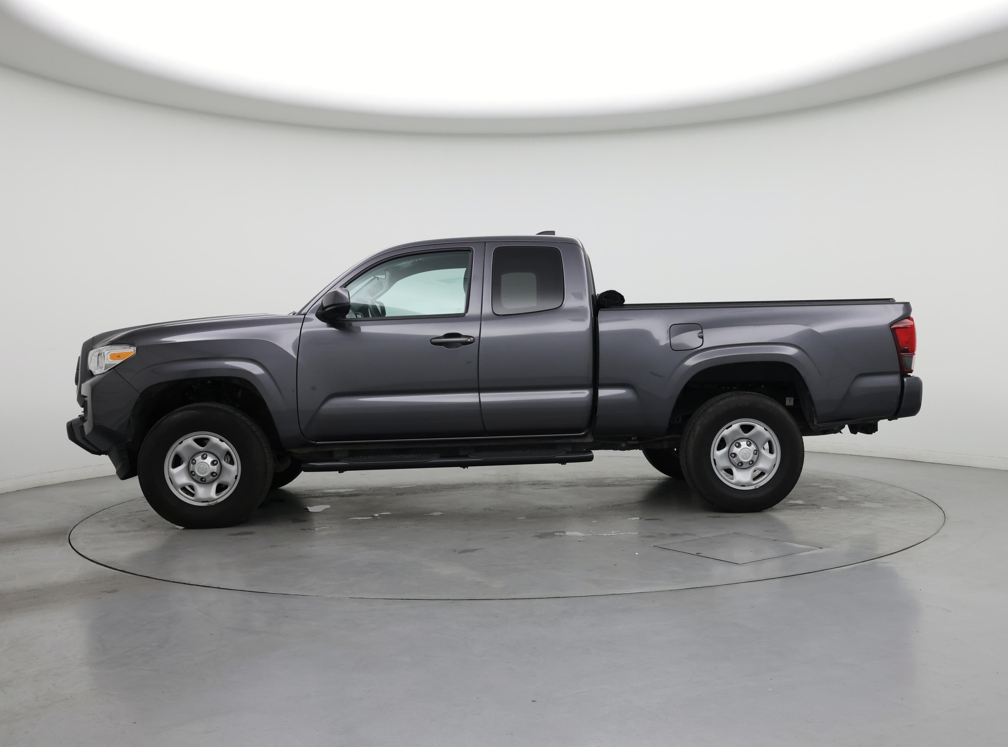 Thumbnail: 2022 Toyota Tacoma - 3