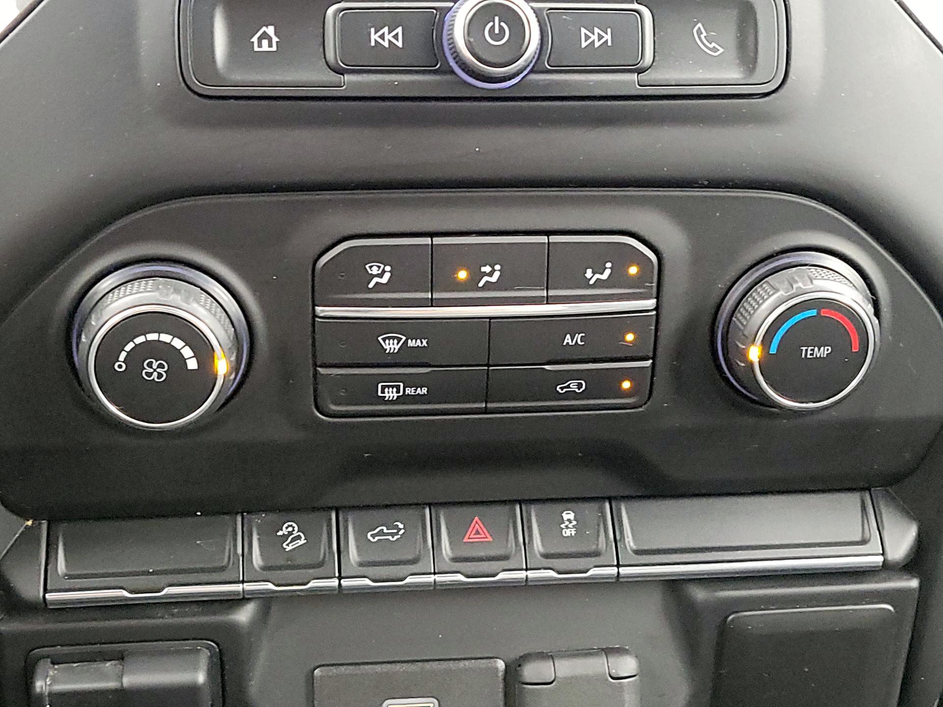 Thumbnail: 2019 Chevrolet Silverado 1500 - 16