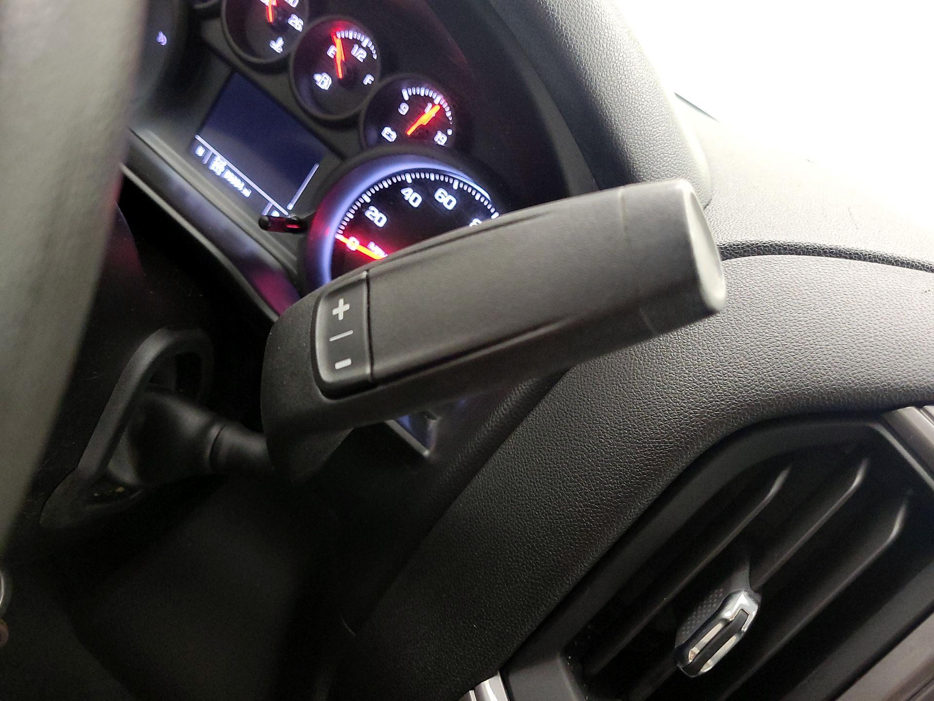 Thumbnail: 2019 Chevrolet Silverado 1500 - 17