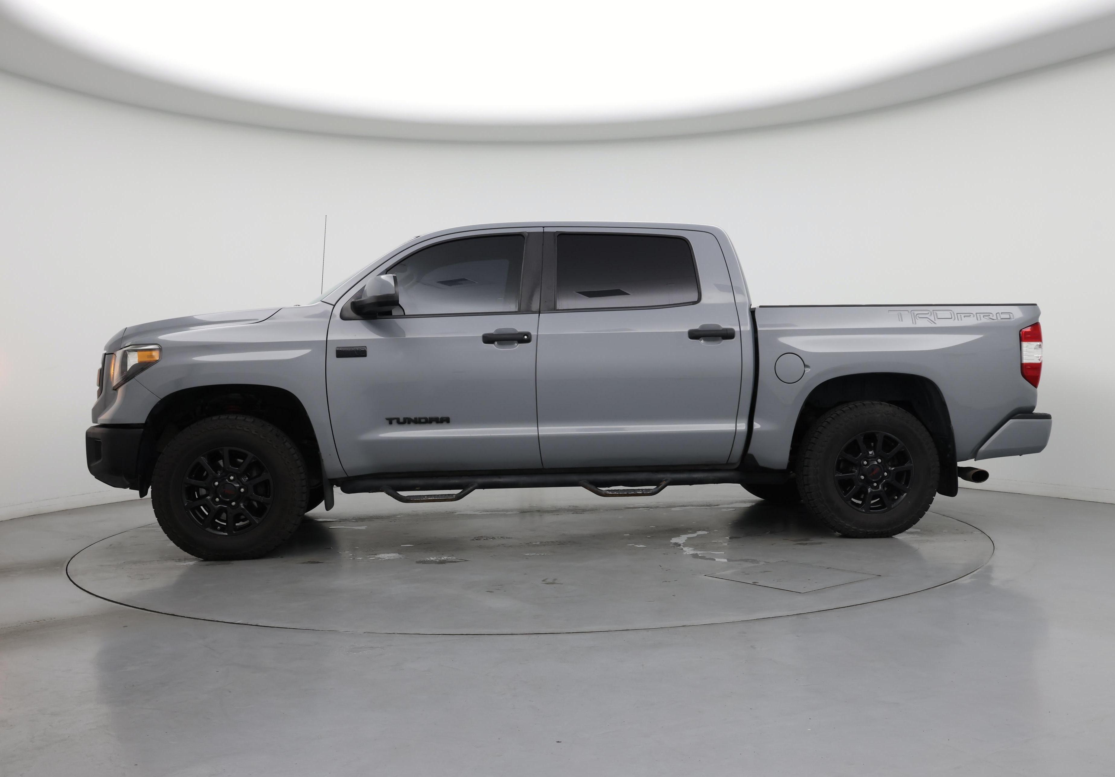 Thumbnail: 2017 Toyota Tundra - 3