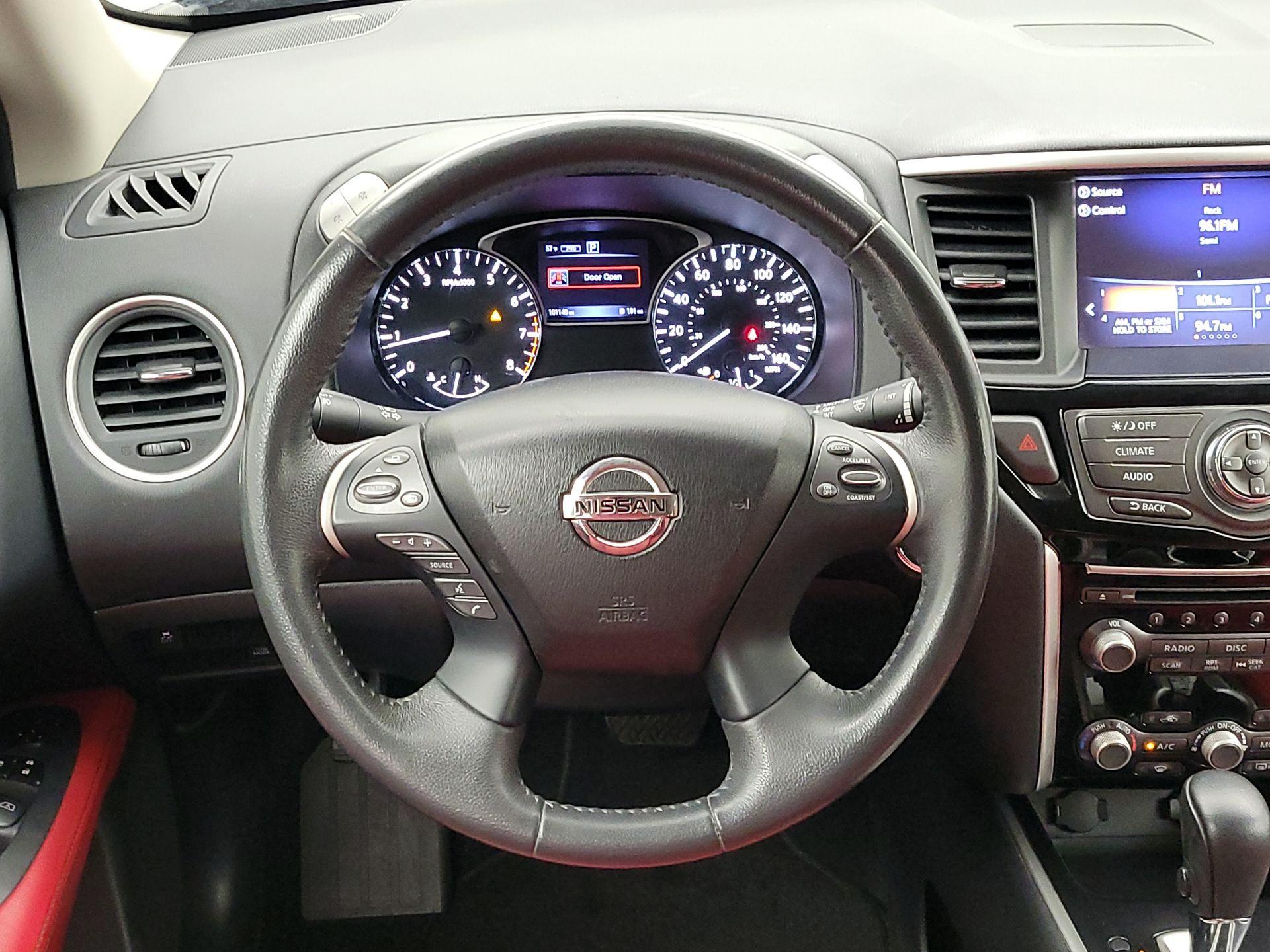 Thumbnail: 2017 Nissan Pathfinder - 10