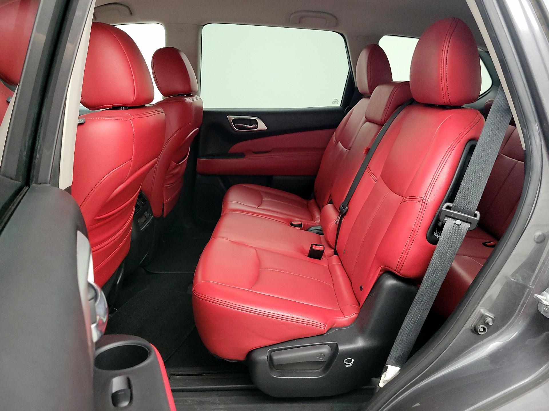 Thumbnail: 2017 Nissan Pathfinder - 19