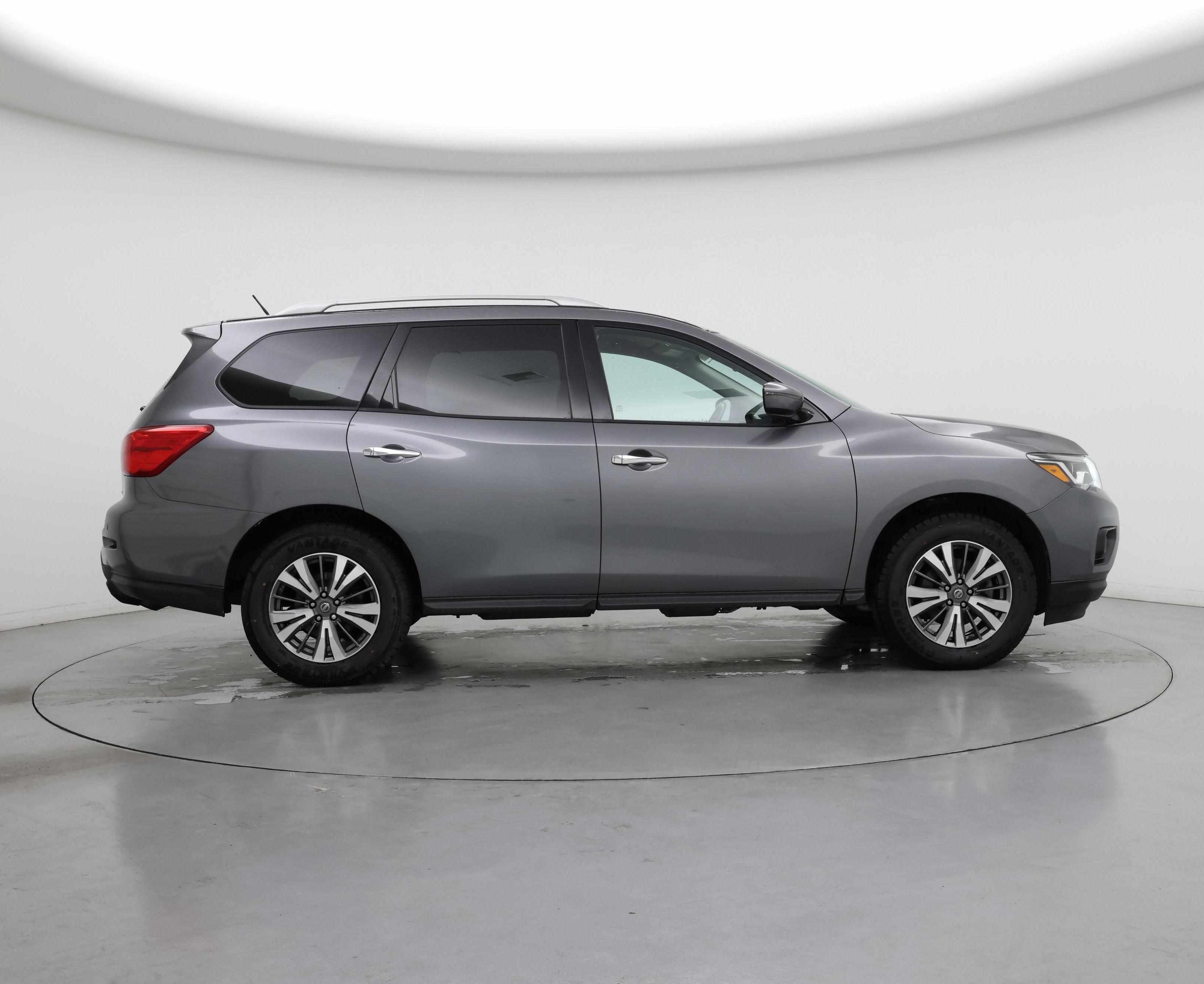 Thumbnail: 2017 Nissan Pathfinder - 7